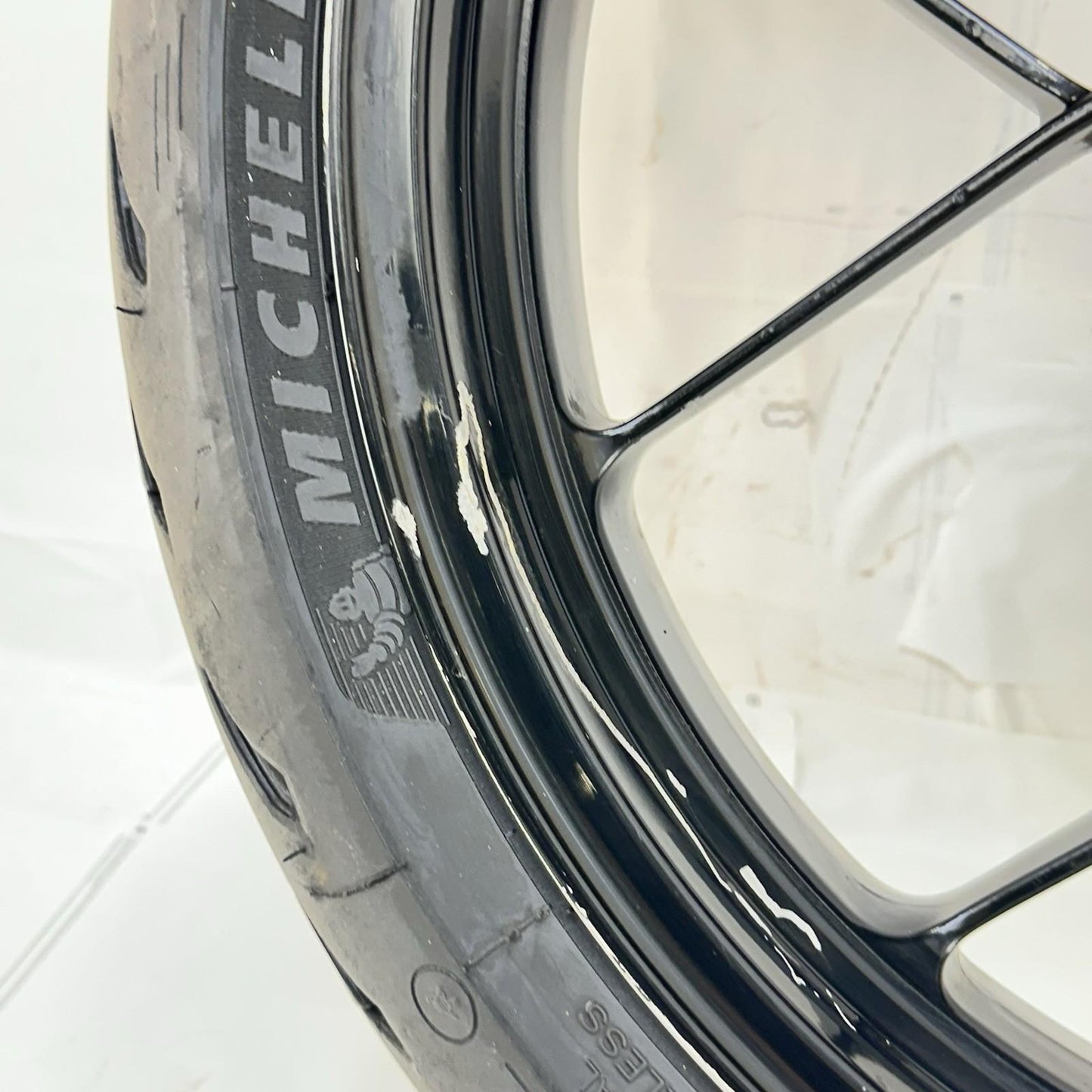 2017 - 2019 KTM 1290 SUPER DUKE R FRONT WHEEL RIM TIRE RUBBER BLACK *SCUFFED*