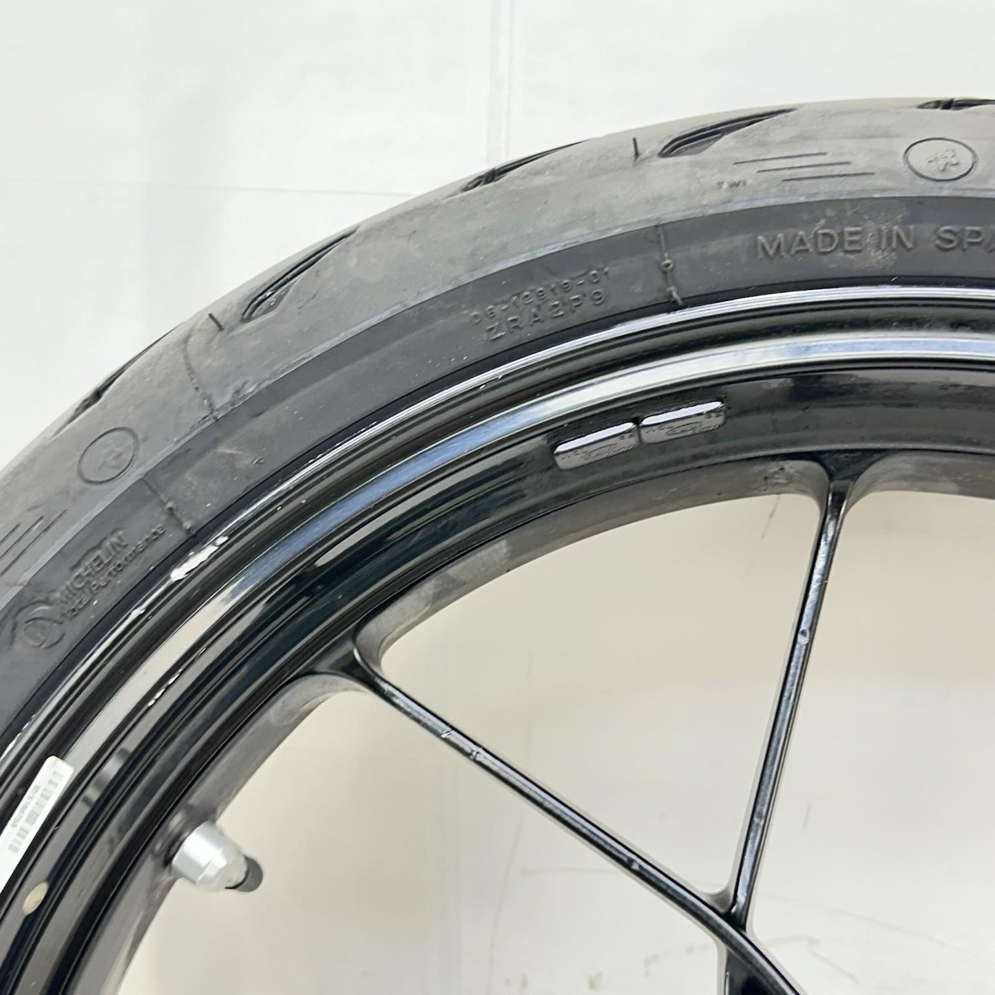 2017 - 2019 KTM 1290 SUPER DUKE R FRONT WHEEL RIM TIRE RUBBER BLACK *SCUFFED*