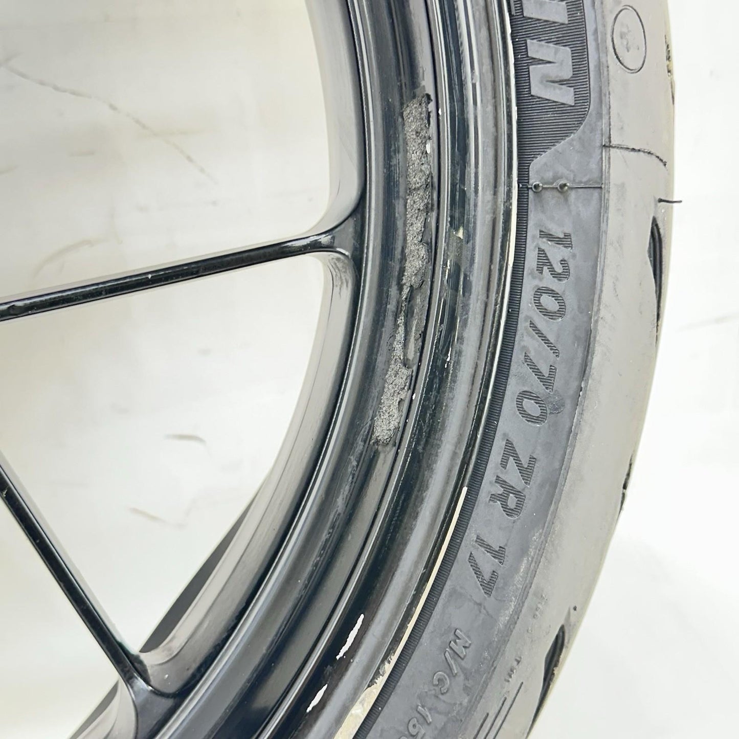 2017 - 2019 KTM 1290 SUPER DUKE R FRONT WHEEL RIM TIRE RUBBER BLACK *SCUFFED*