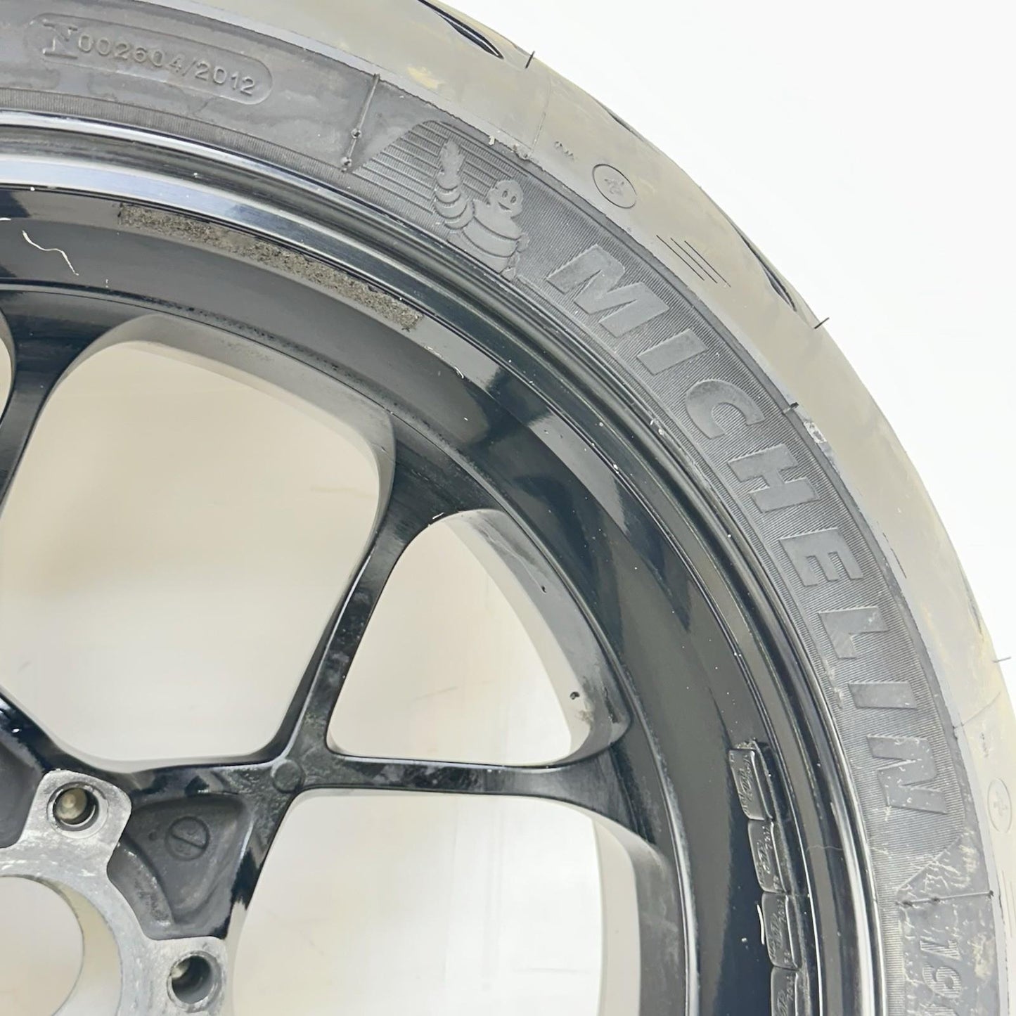 2017 - 2019 KTM 1290 SUPER DUKE R REAR WHEEL BACK RIM TIRE RUBBER *SCUFFED*