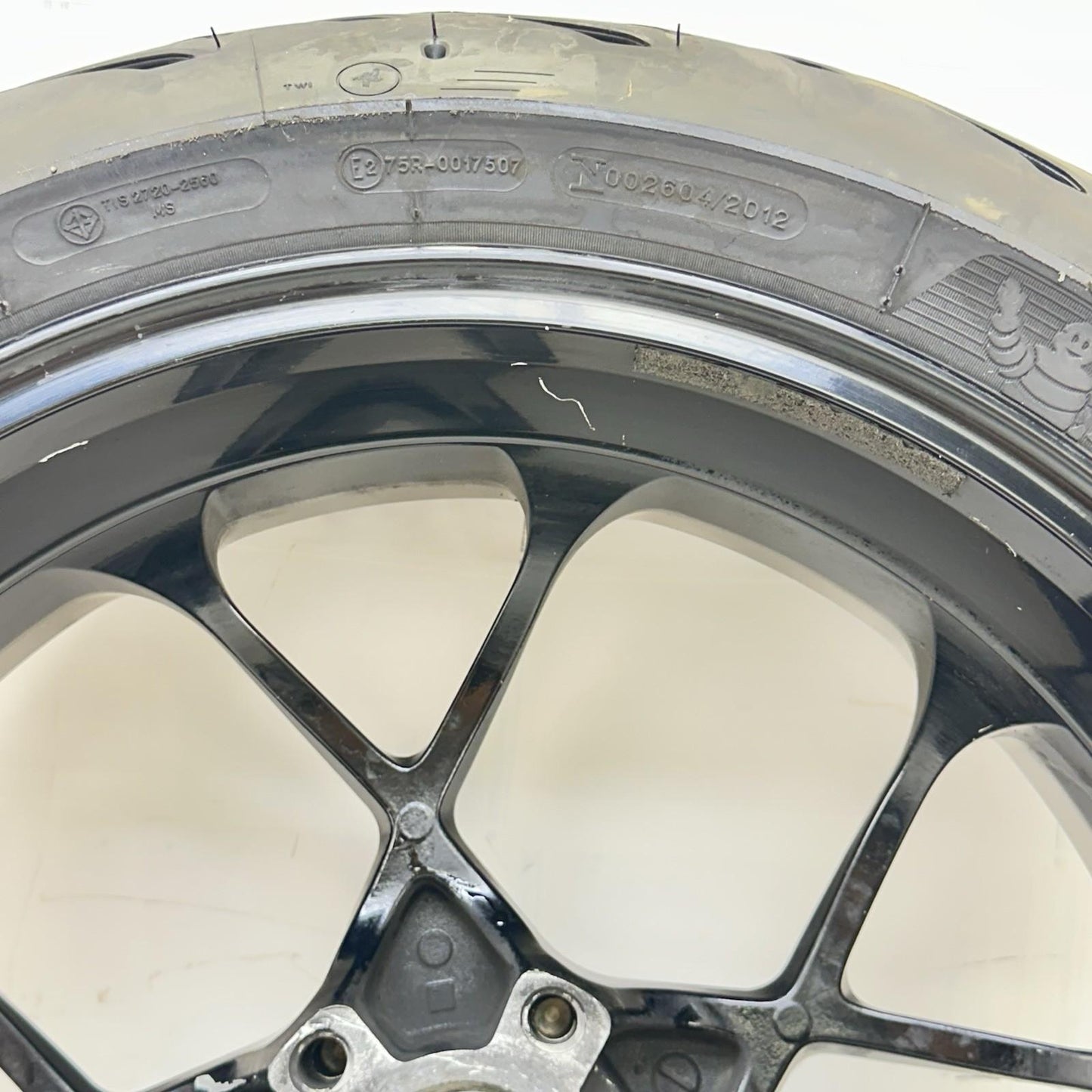 2017 - 2019 KTM 1290 SUPER DUKE R REAR WHEEL BACK RIM TIRE RUBBER *SCUFFED*