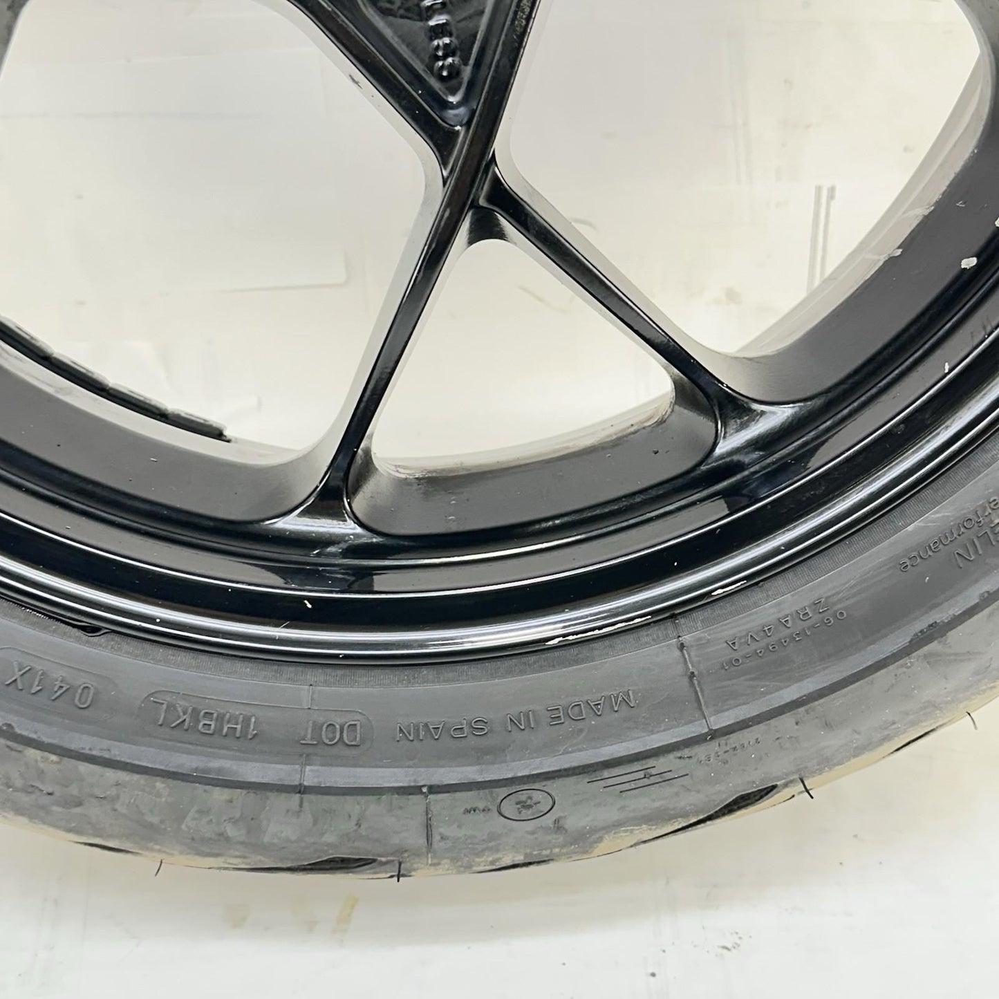 2017 - 2019 KTM 1290 SUPER DUKE R REAR WHEEL BACK RIM TIRE RUBBER *SCUFFED*