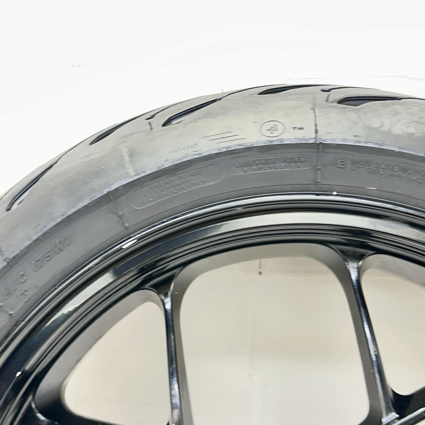 2017 - 2019 KTM 1290 SUPER DUKE R REAR WHEEL BACK RIM TIRE RUBBER *SCUFFED*