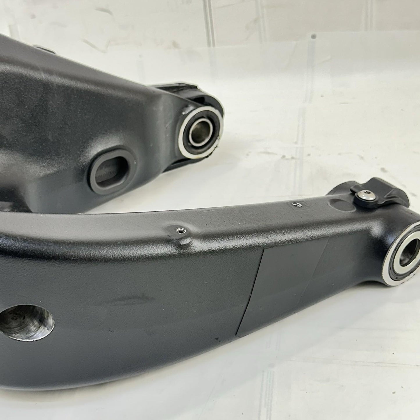 2017 - 2019 KTM 1290 SUPER DUKE R SWINGARM REAR SHOCK FRAME BACK WHEEL STOCK