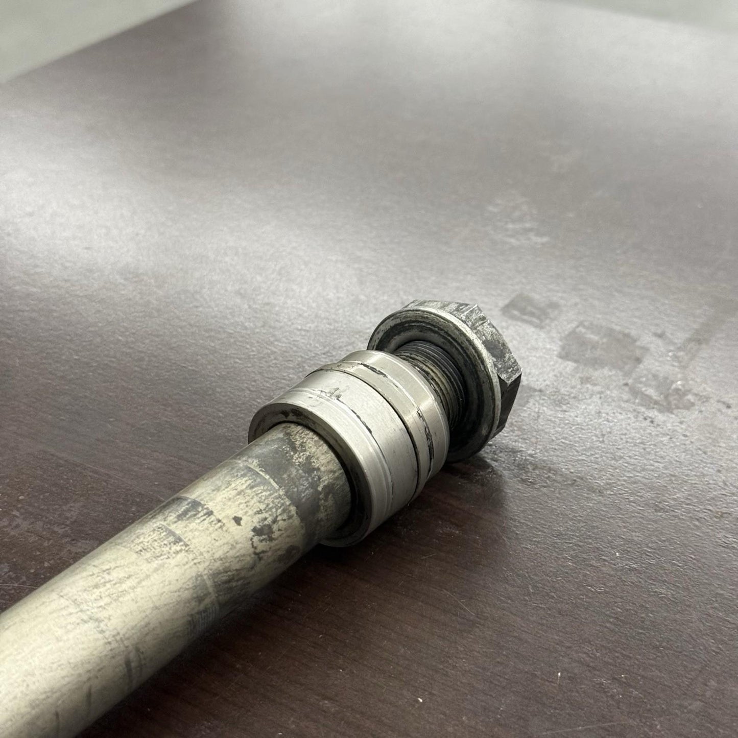 2008 2009 SUZUKI GSXR 600 GSXR 750 REAR AXLE BACK WHEEL RIM PIVOT BOLT AXEL