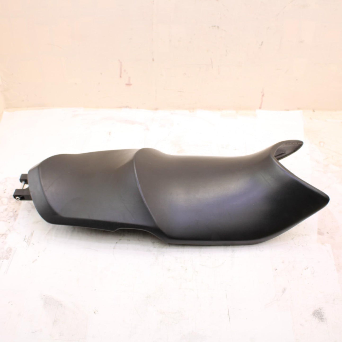 2008 CAN AM SPYDER SEAT CUSHION BLACK FRONT & REAR STOCK