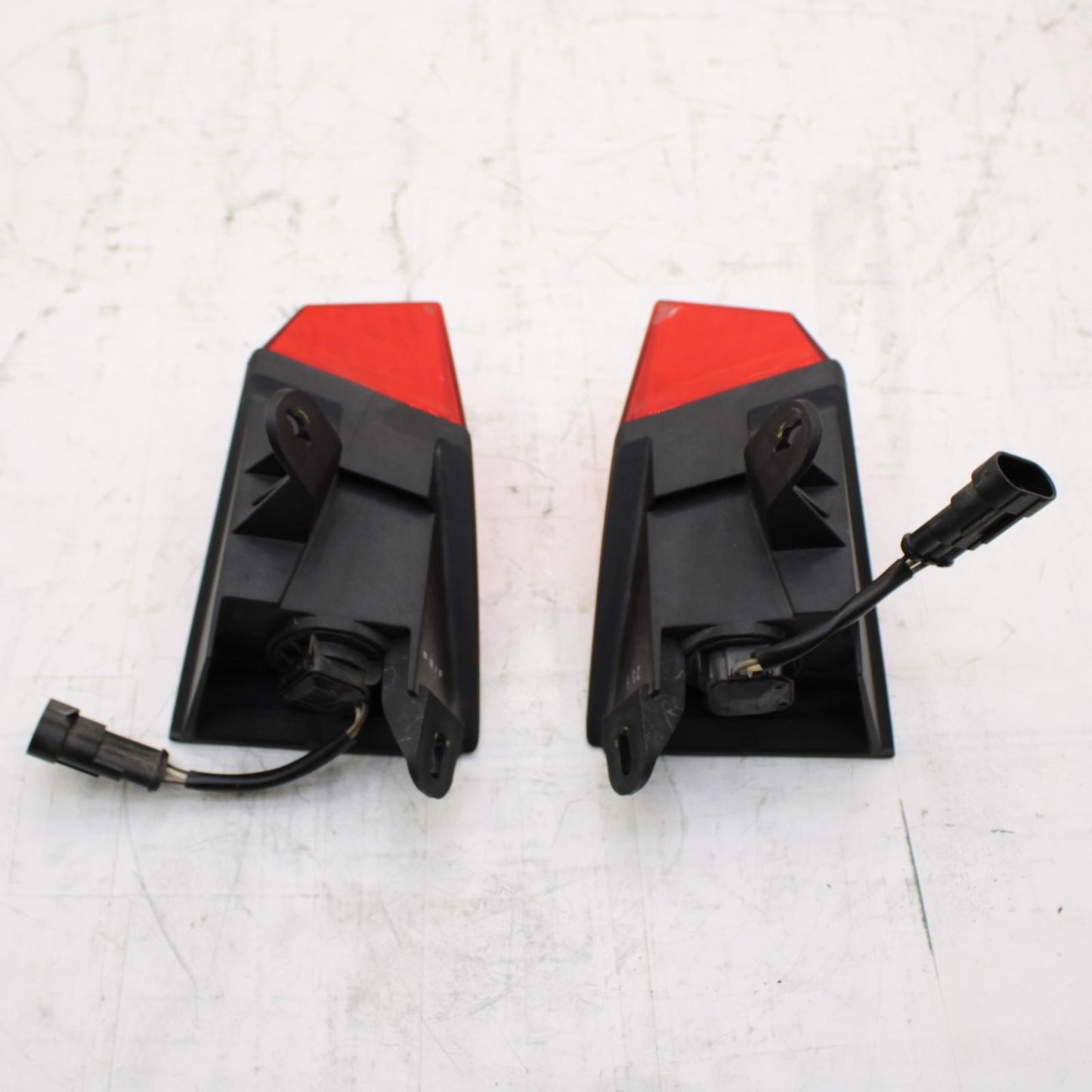 2009 CAN AM SPYDER 990 BRAKE LIGHT TAIL LAMP REAR LEFT RIGHT
