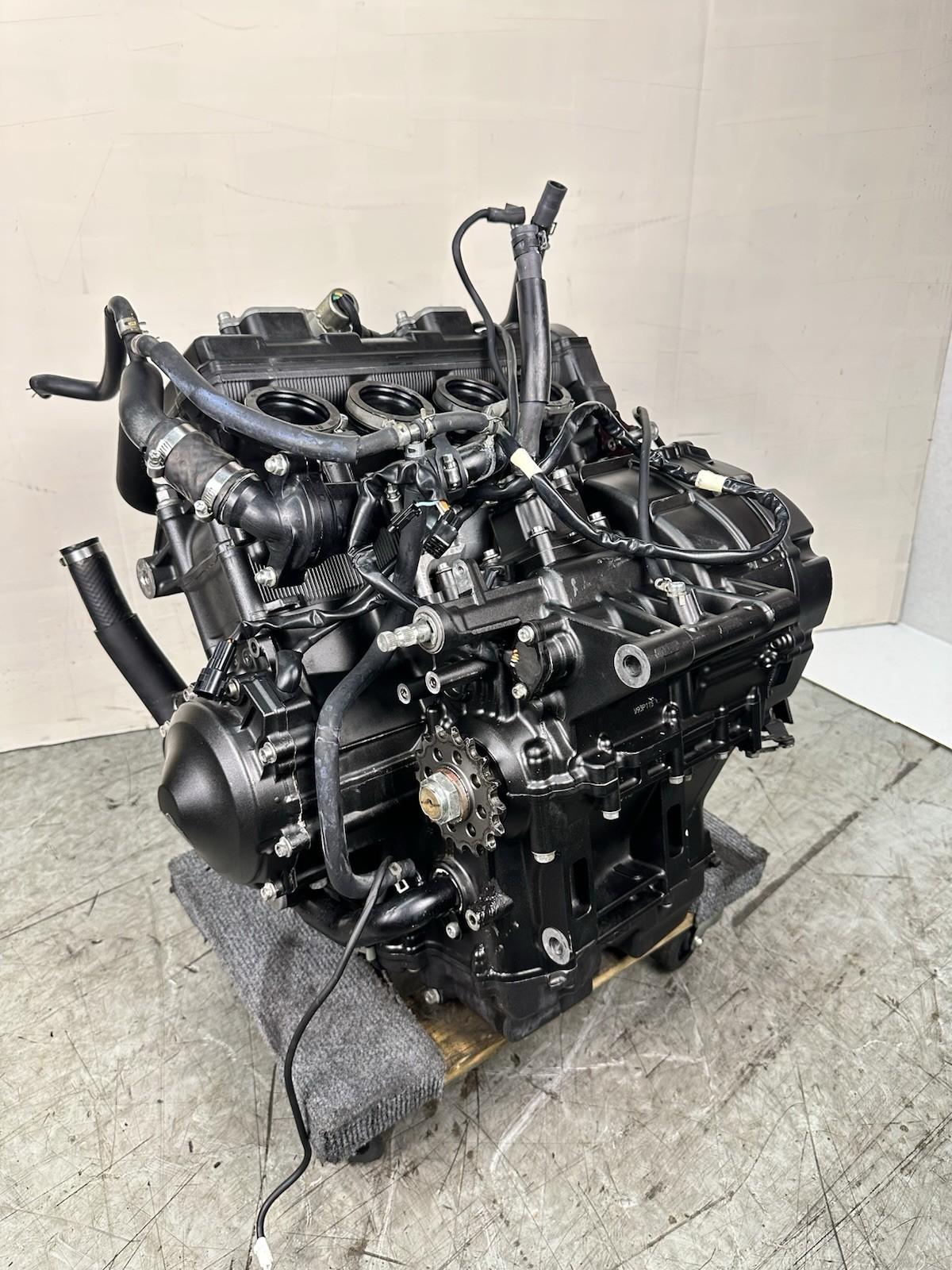 2009 - 2014 YAMAHA YZF R1 ENGINE MOTOR ASSEMBLY RUNS STRONG COMPLETE