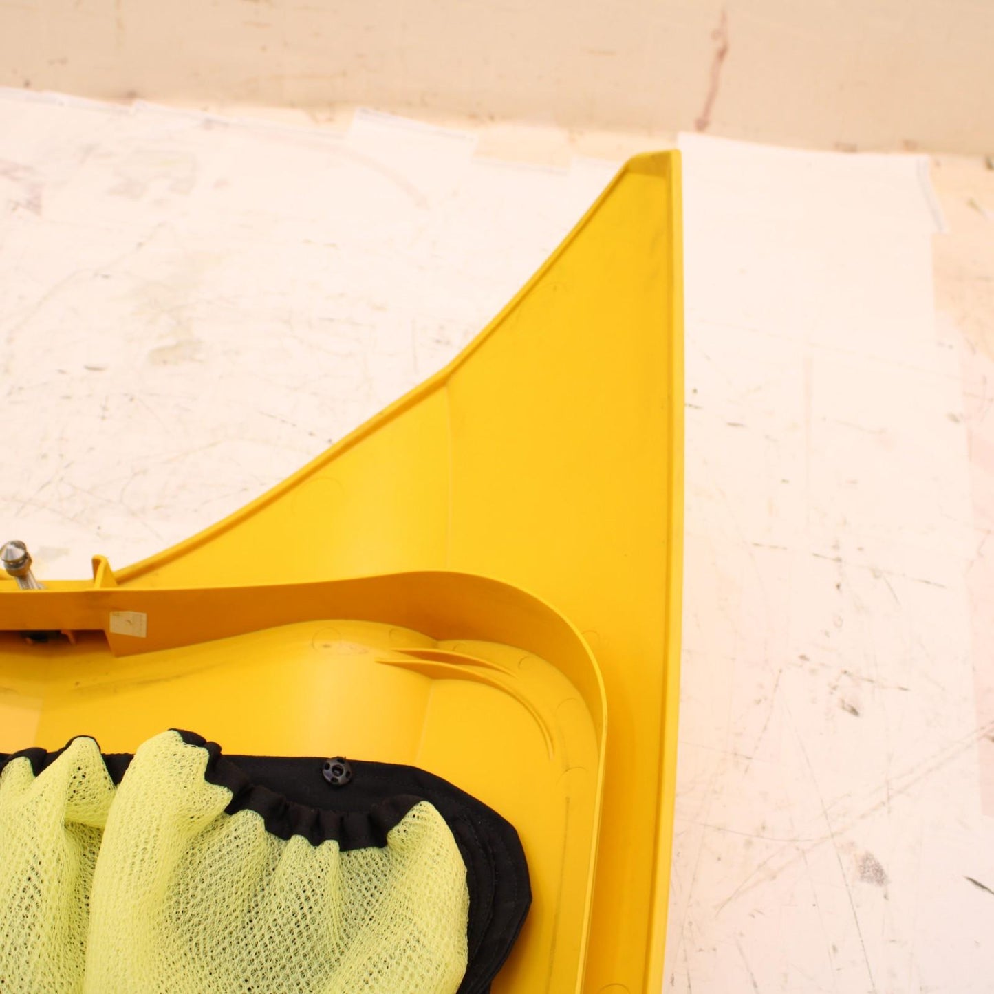 2008 CAN-AM SPYDER RS 990 FRONT HOOD TRUNK LUGGAGE LID COVER RED YELLOW STOCK