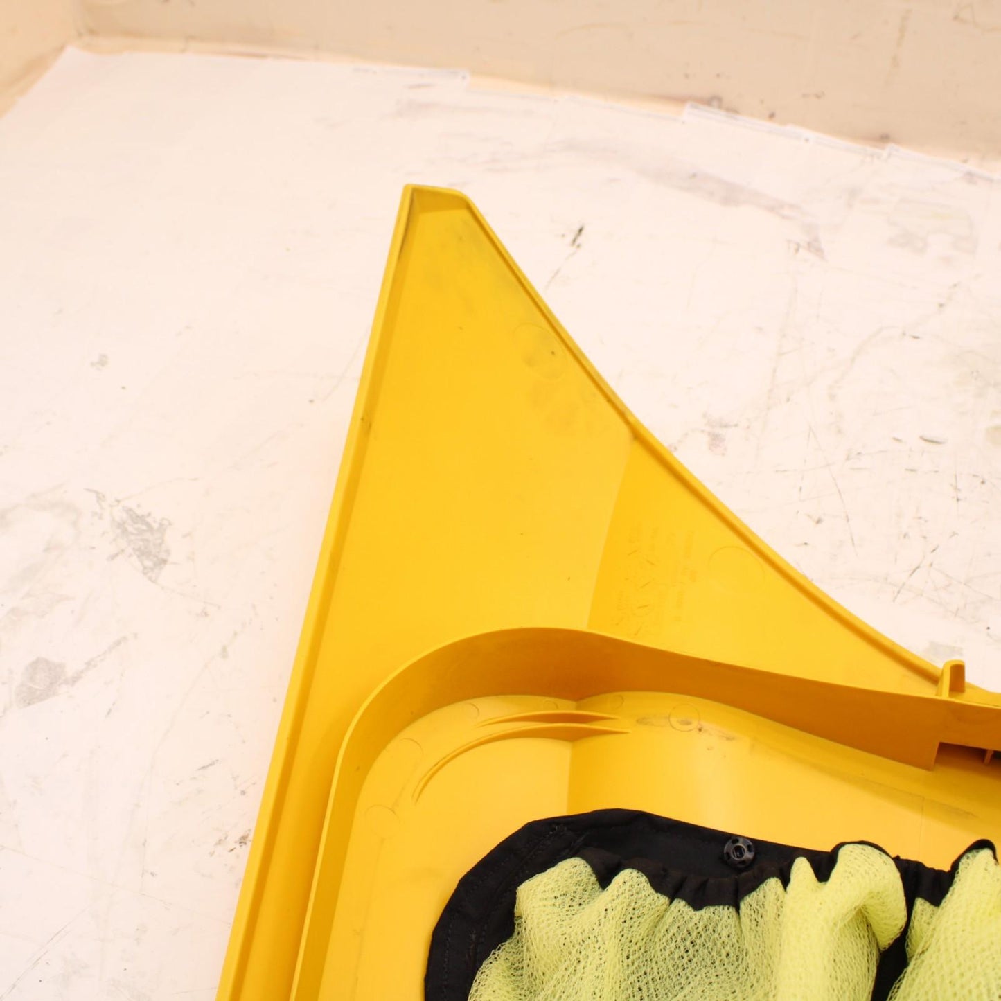 2008 CAN-AM SPYDER RS 990 FRONT HOOD TRUNK LUGGAGE LID COVER RED YELLOW STOCK