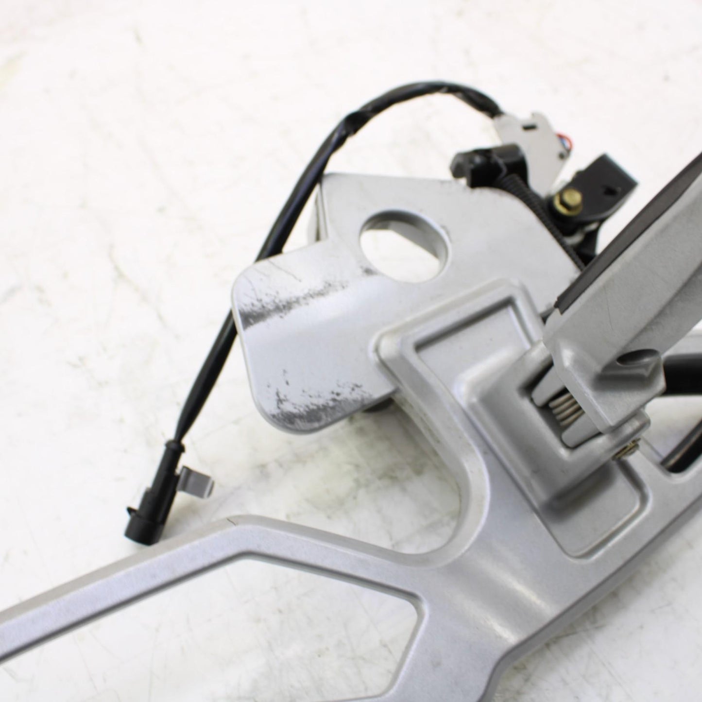 2008 2009 CAN-AM SPYDER GS LEFT REARSET BRAKE PEDAL FOOT PEG BRACKET SILVER