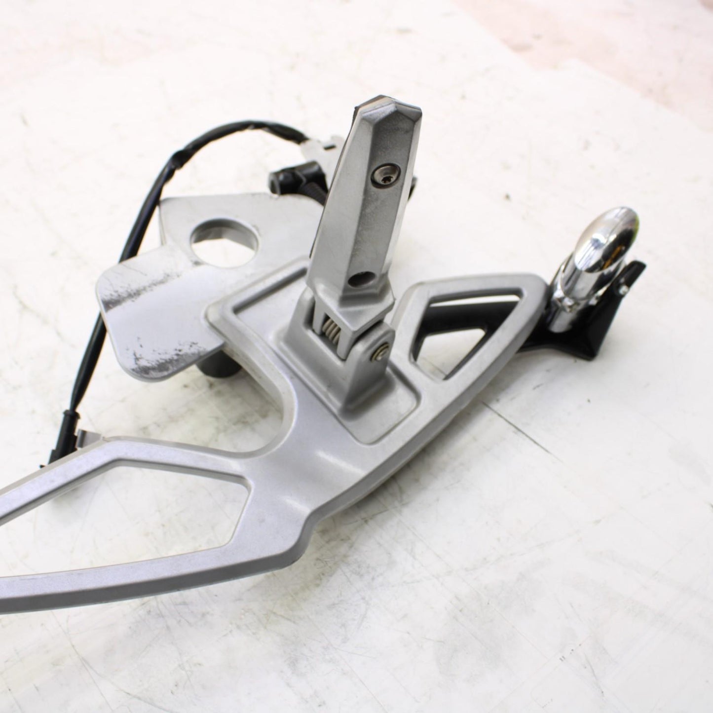2008 2009 CAN-AM SPYDER GS LEFT REARSET BRAKE PEDAL FOOT PEG BRACKET SILVER