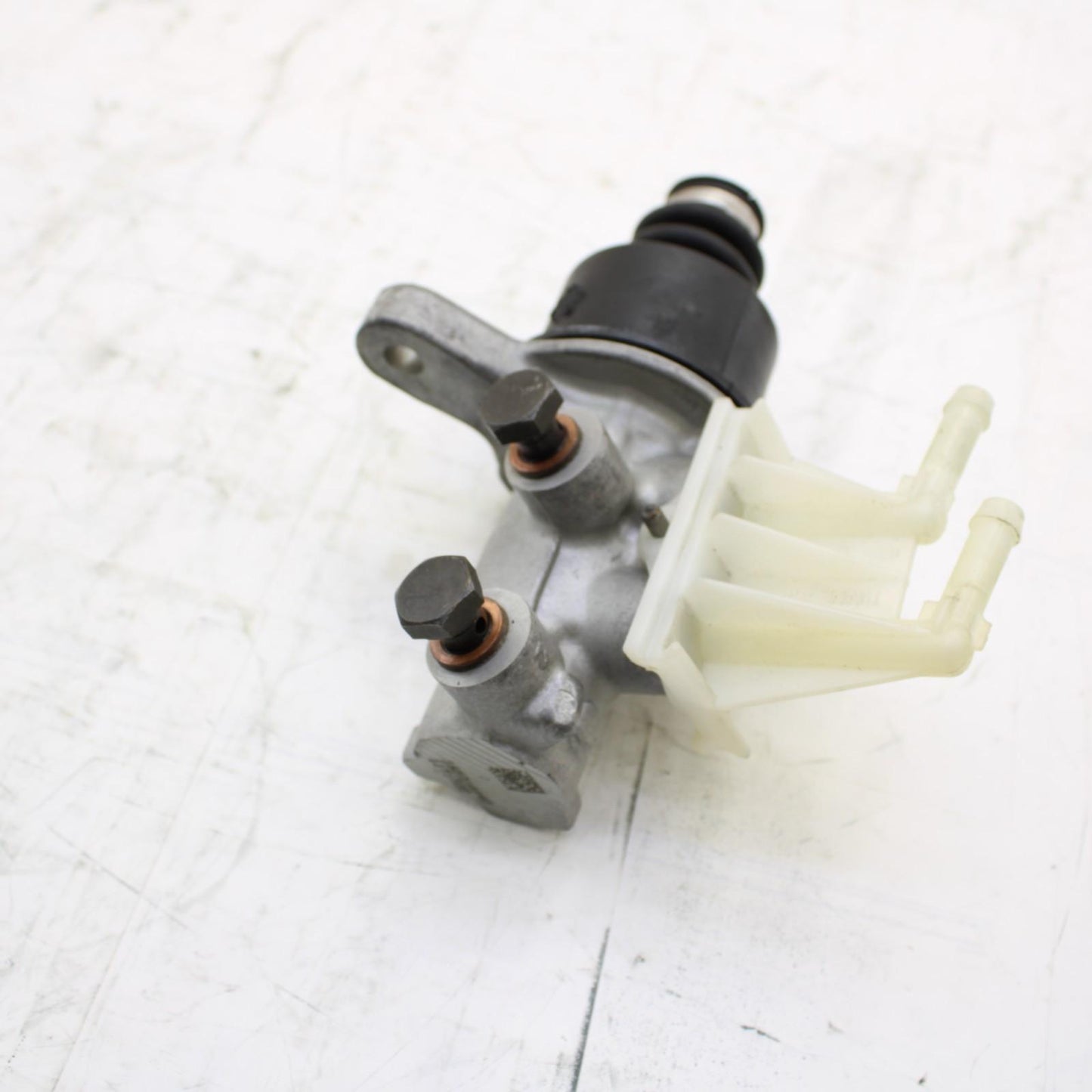 2008 2009 CAN-AM SPYDER GS REAR BRAKE MASTER CYLINDER BACK STOCK ENGINE MOTOR
