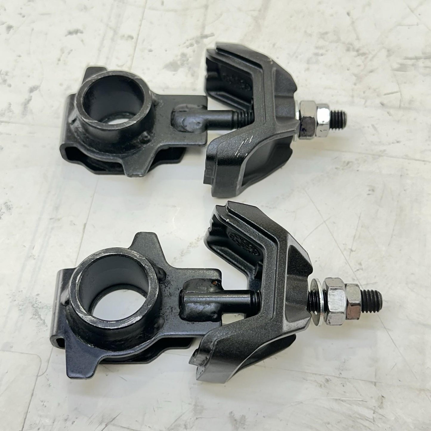2017 - 2023 KAWASAKI NINJA EX650 REAR WHEEL AXLE ADJUSTERS BACK SET PAIR STOCK