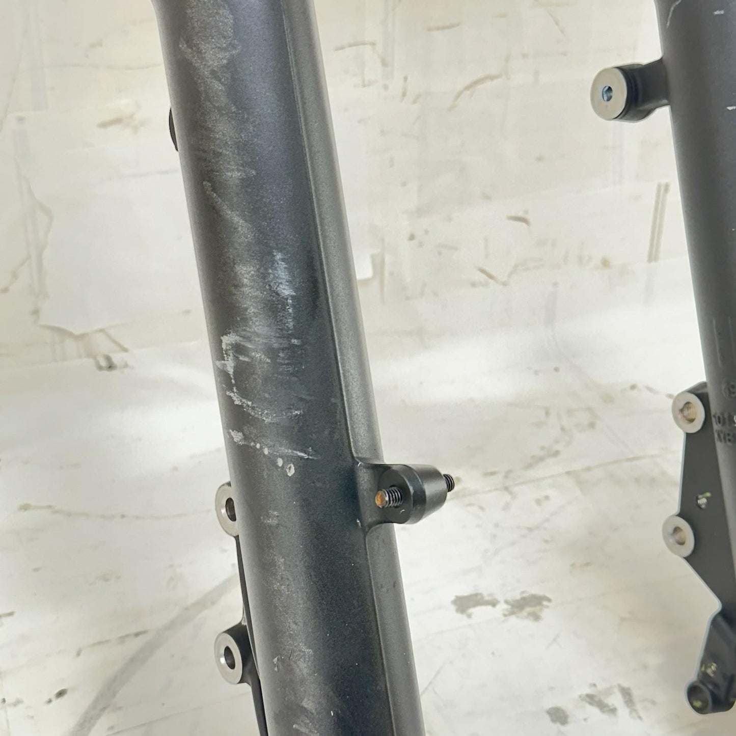 2017 - 2023 KAWASAKI NINJA EX650 FRONT FORKS LOWER TRIPLE TREE SET STOCK