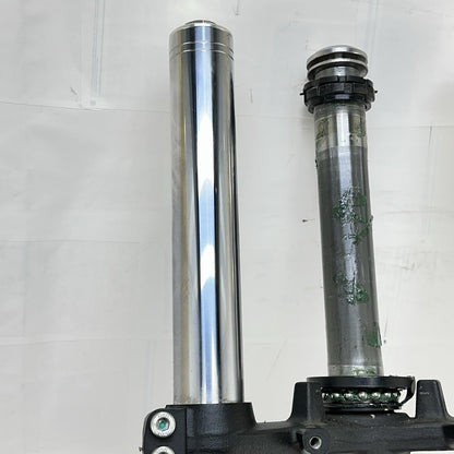2017 - 2023 KAWASAKI NINJA EX650 FRONT FORKS LOWER TRIPLE TREE SET STOCK