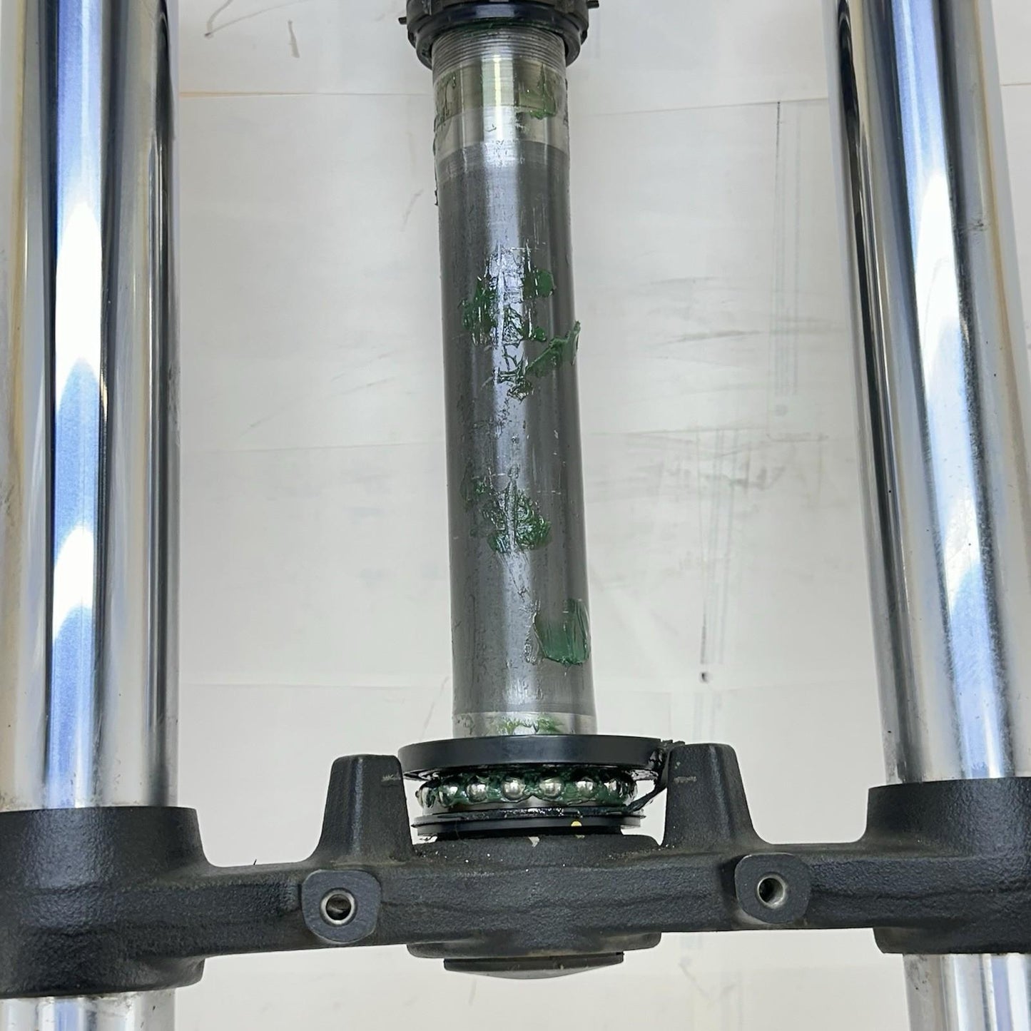 2017 - 2023 KAWASAKI NINJA EX650 FRONT FORKS LOWER TRIPLE TREE SET STOCK
