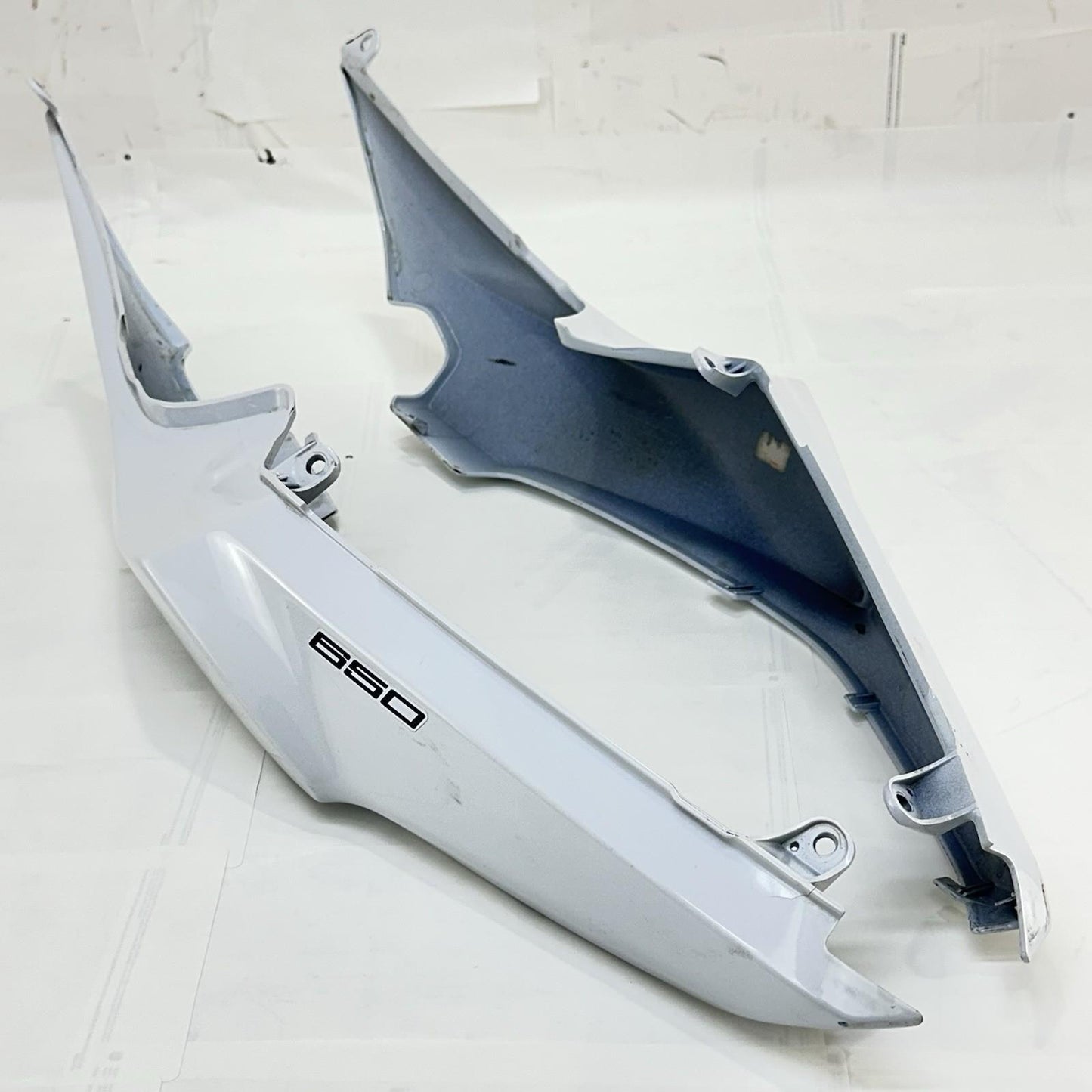 2017 - 2023 KAWASAKI NINJA EX650 TAIL FAIRINGS REAR LEFT RIGHT PLASTICS WHITE