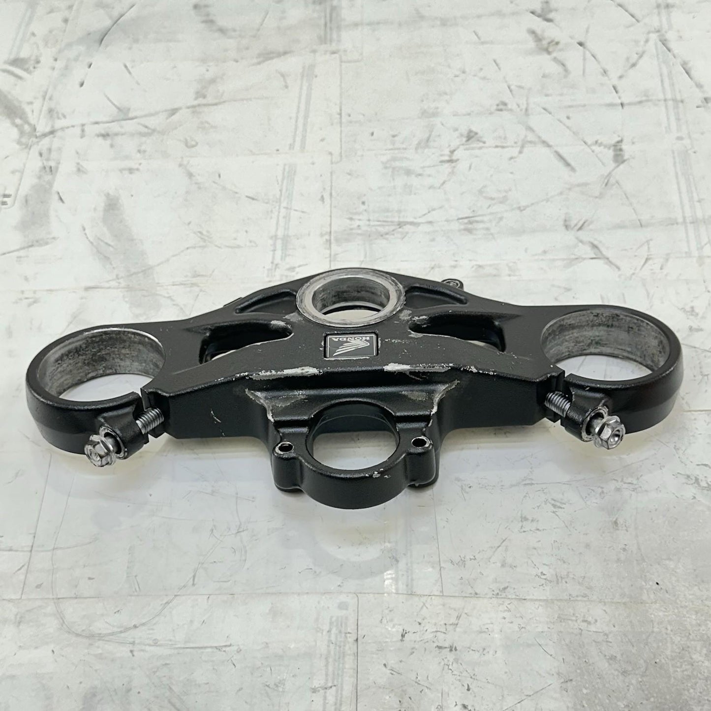 2017 - 2019 HONDA CBR1000RR FORK CLAMP UPPER TRIPLE TREE BLACK STOCK OEM