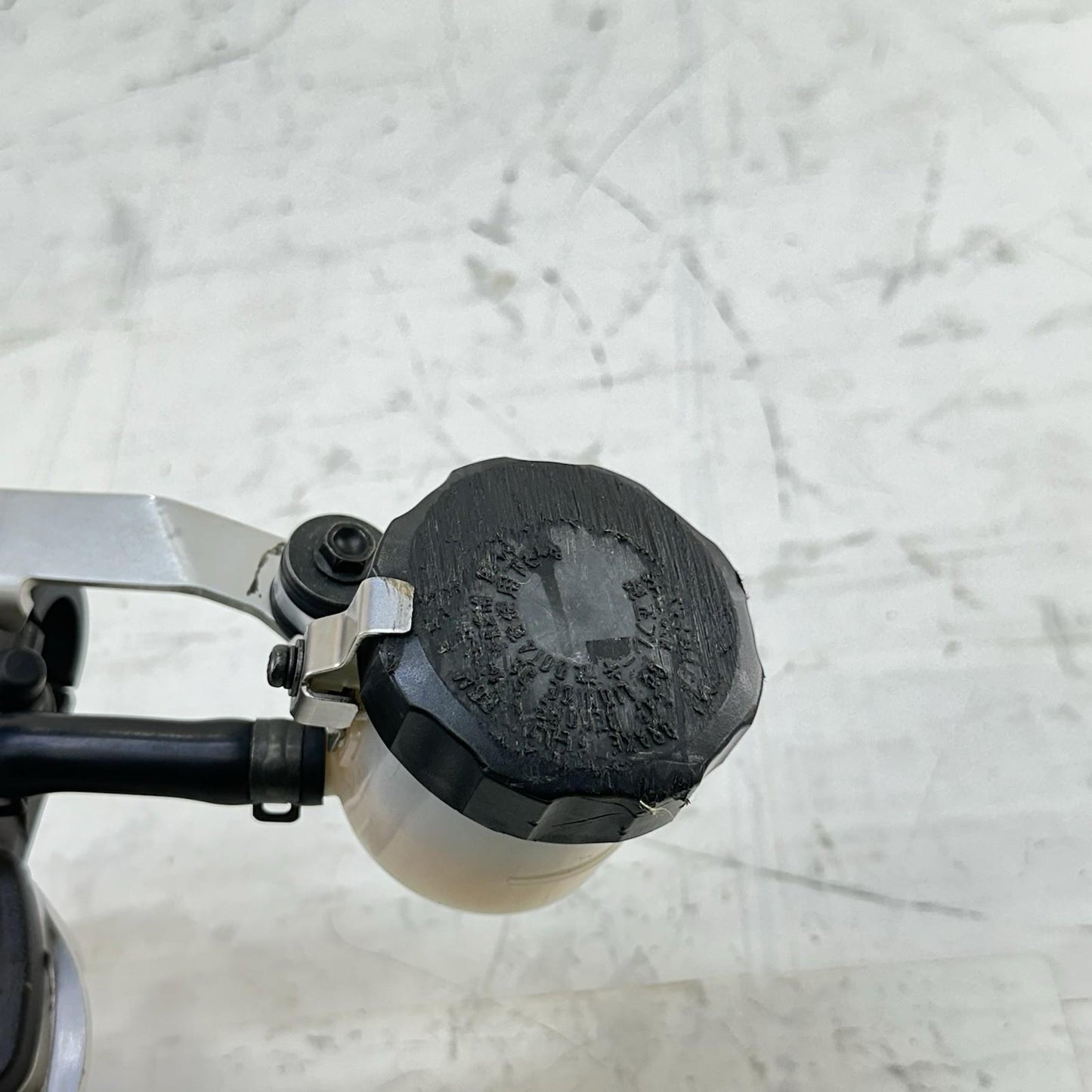 2017 - 2019 HONDA CBR1000RR FRONT BRAKE MASTER CYLINDER RESERVOIR LEVER STOCK