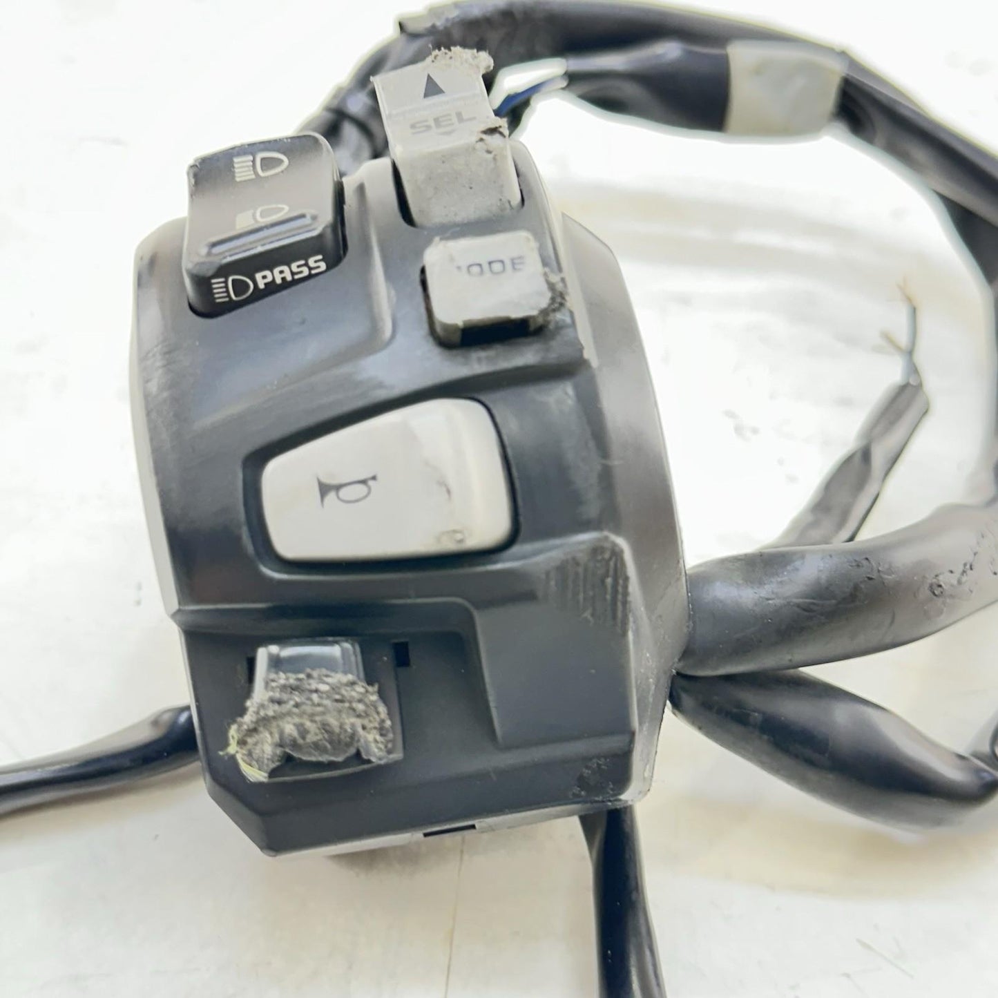 2017 - 2019 HONDA CBR1000RR LEFT SWITCH LIGHT HORN INDICATOR CONTROL *SCUFFED*