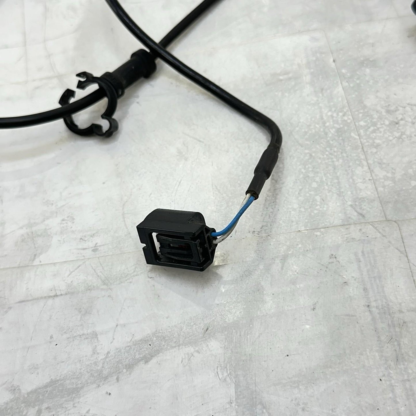 2017 - 2019 HONDA CBR1000RR REAR ABS BRAKE SENSOR BACK WHEEL SPEED WIRE STOCK