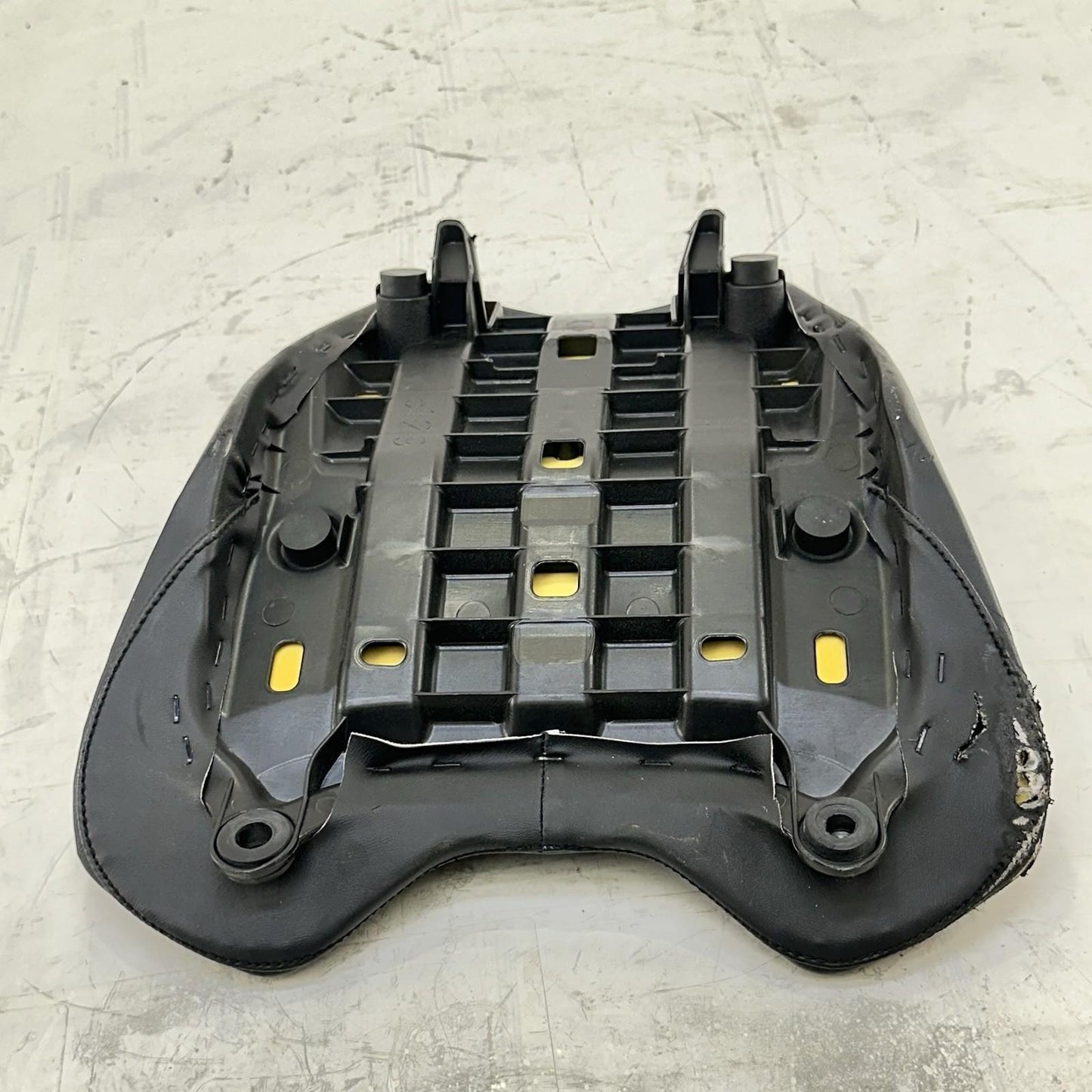 2017 - 2019 HONDA CBR1000RR FRONT SEAT DRIVER SADDLE BLACK STOCK *SCUFFED*