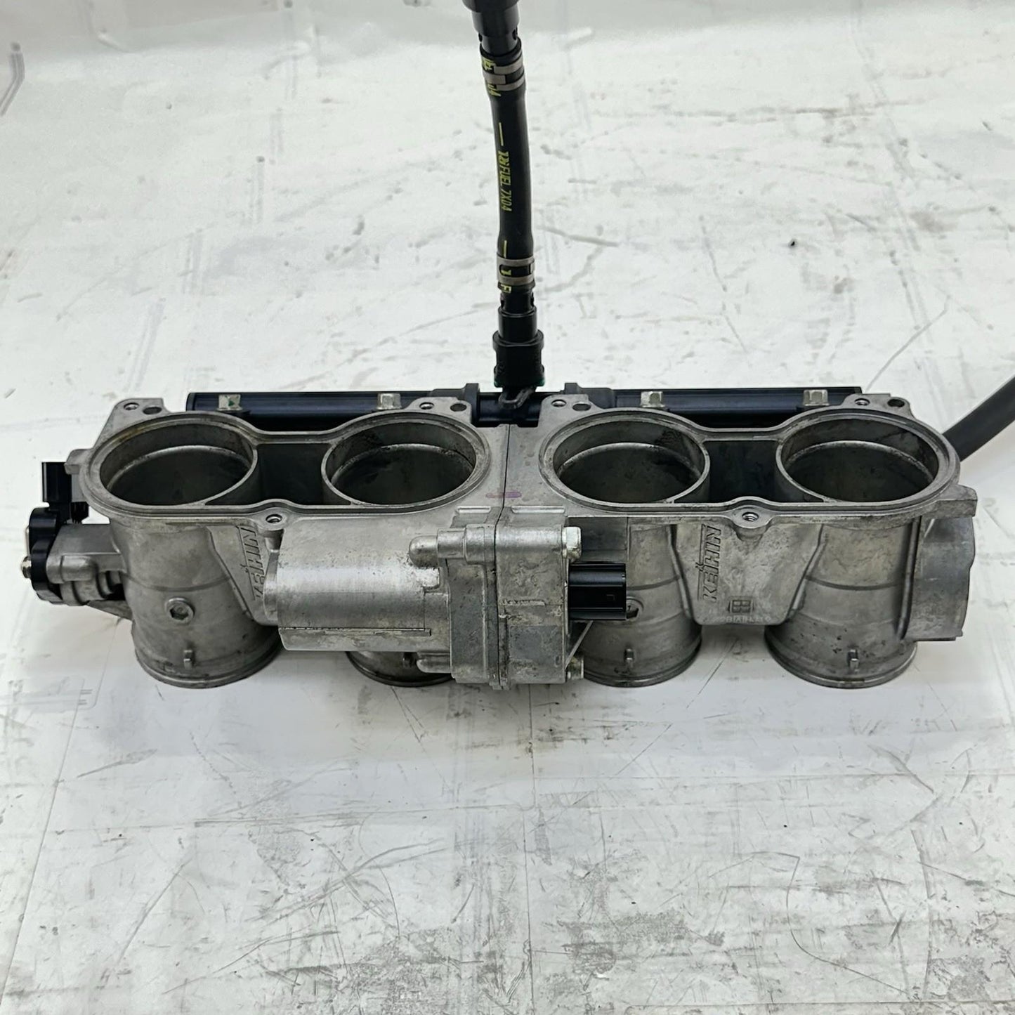2017 - 2019 HONDA CBR1000RR THROTTLE BODY FUEL INJECTORS GAS LINES HOSES STOCK