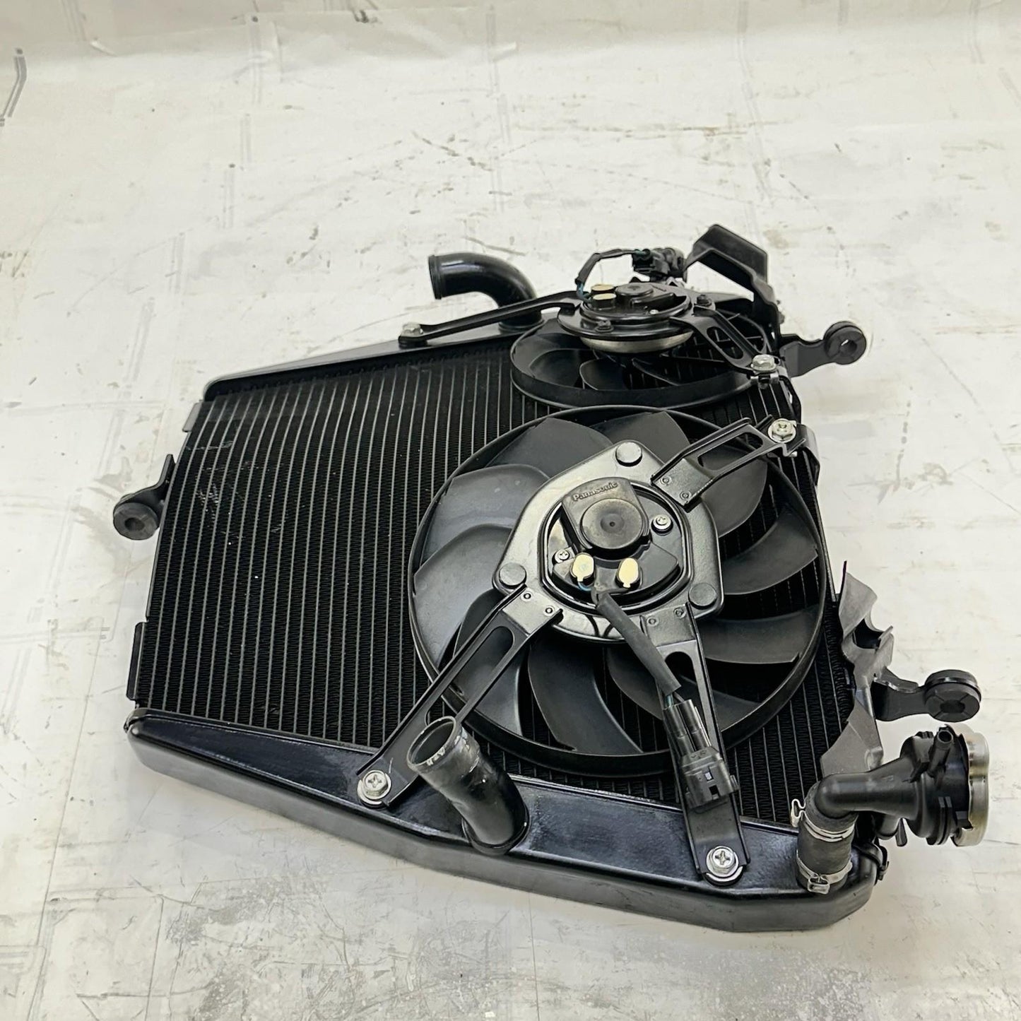 2017 - 2019 HONDA CBR1000RR RADIATOR FANS ENGINE MOTOR COOLING BLACK STOCK