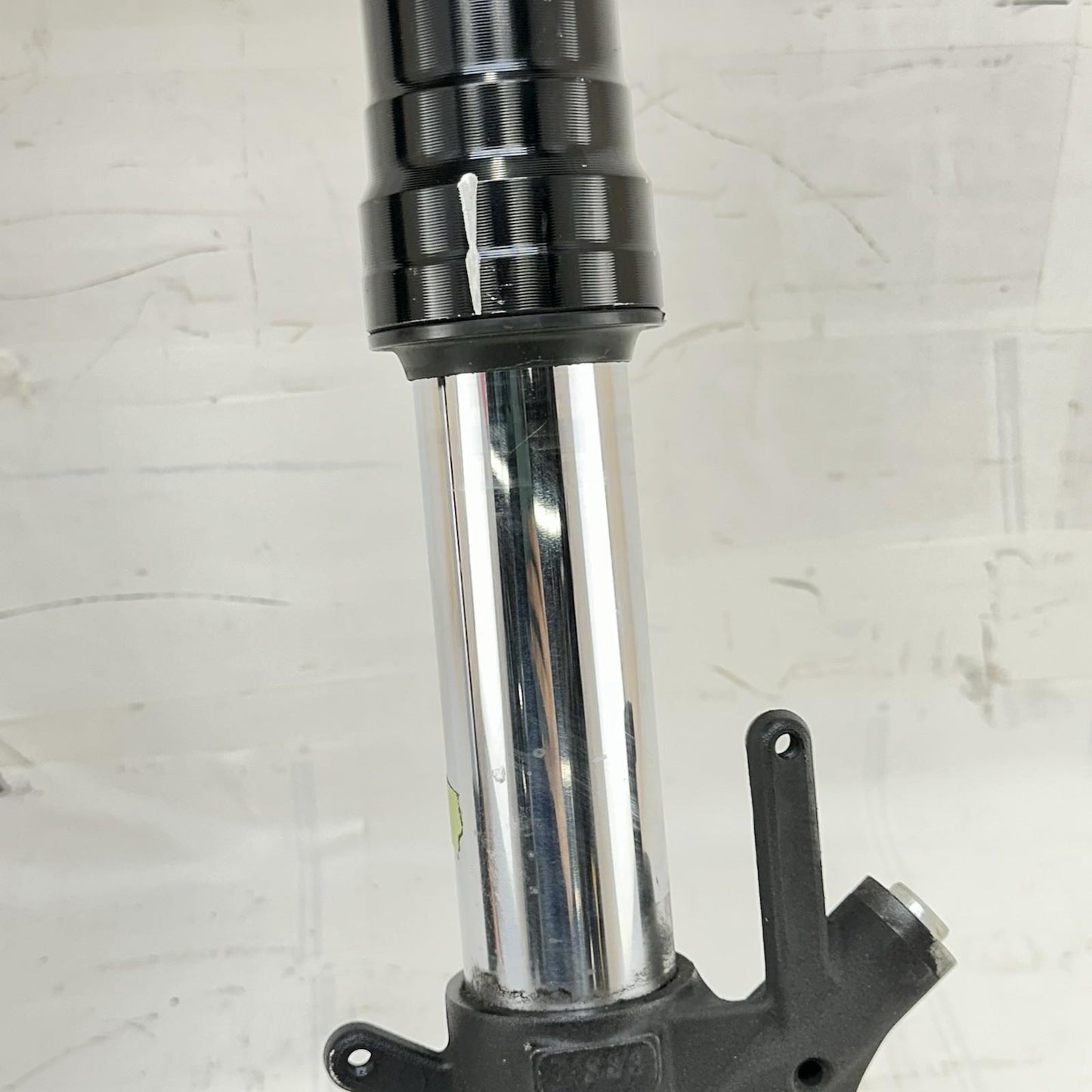 2017 - 2019 HONDA CBR1000RR FRONT FORKS LOWER TRIPLE TREE SUSPENSION SET STOCK