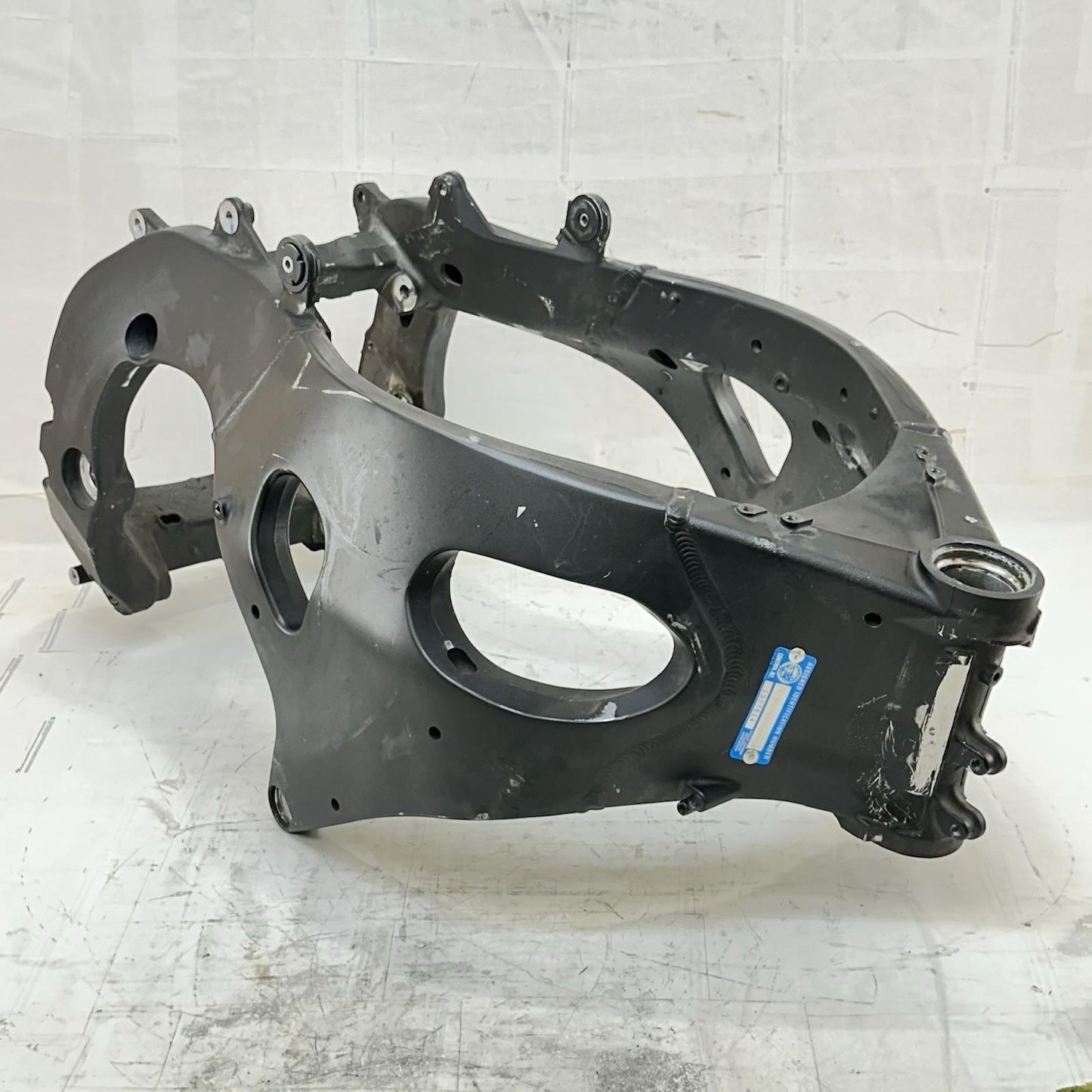 2017 - 2019 HONDA CBR1000RR MAIN FRAME BODY CHASSIS BLACK STOCK OEM