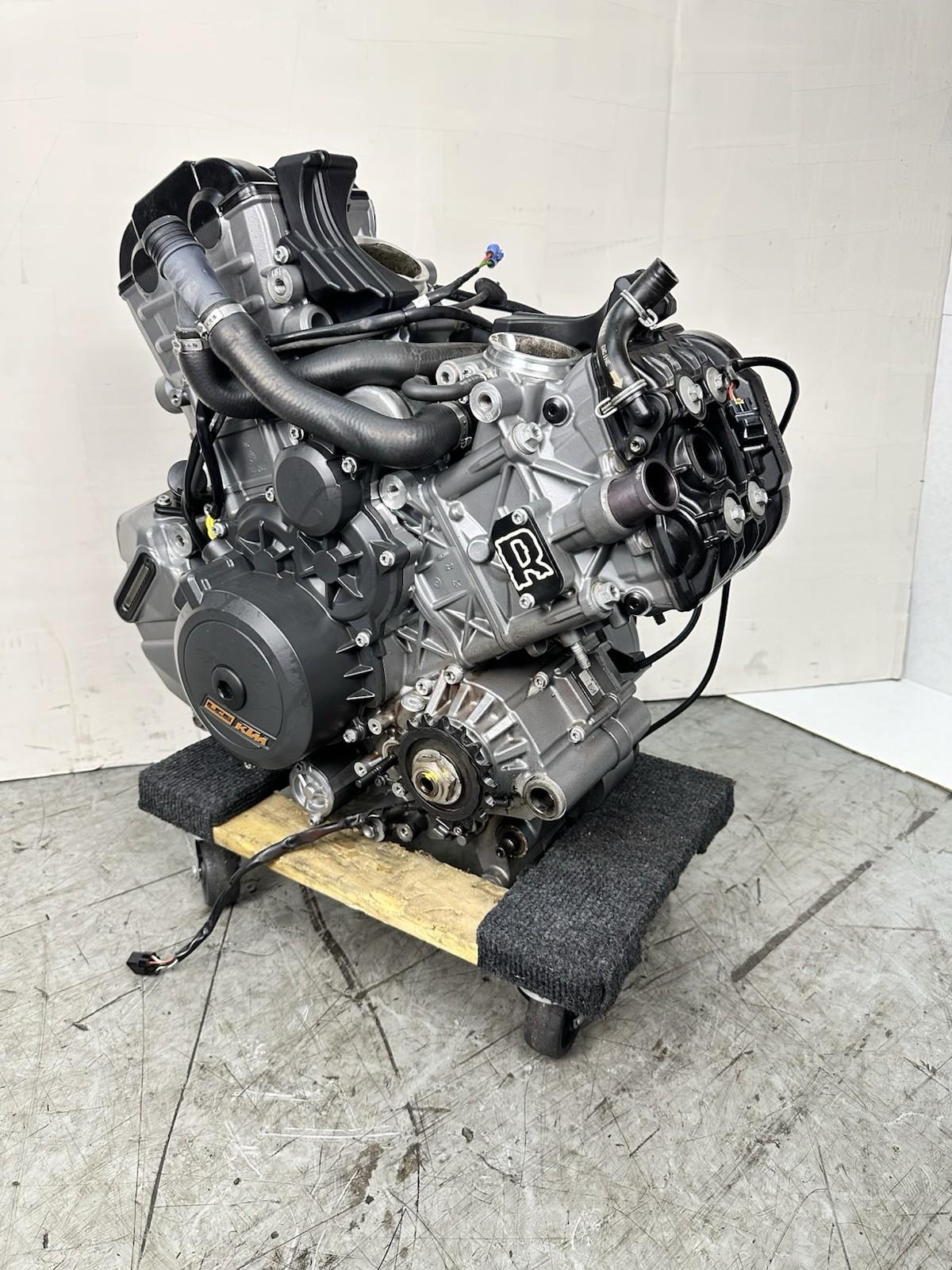 2017 - 2019 KTM 1290 SUPER DUKE R ENGINE MOTOR COMPLETE *TESTED GOOD COMPRESSION