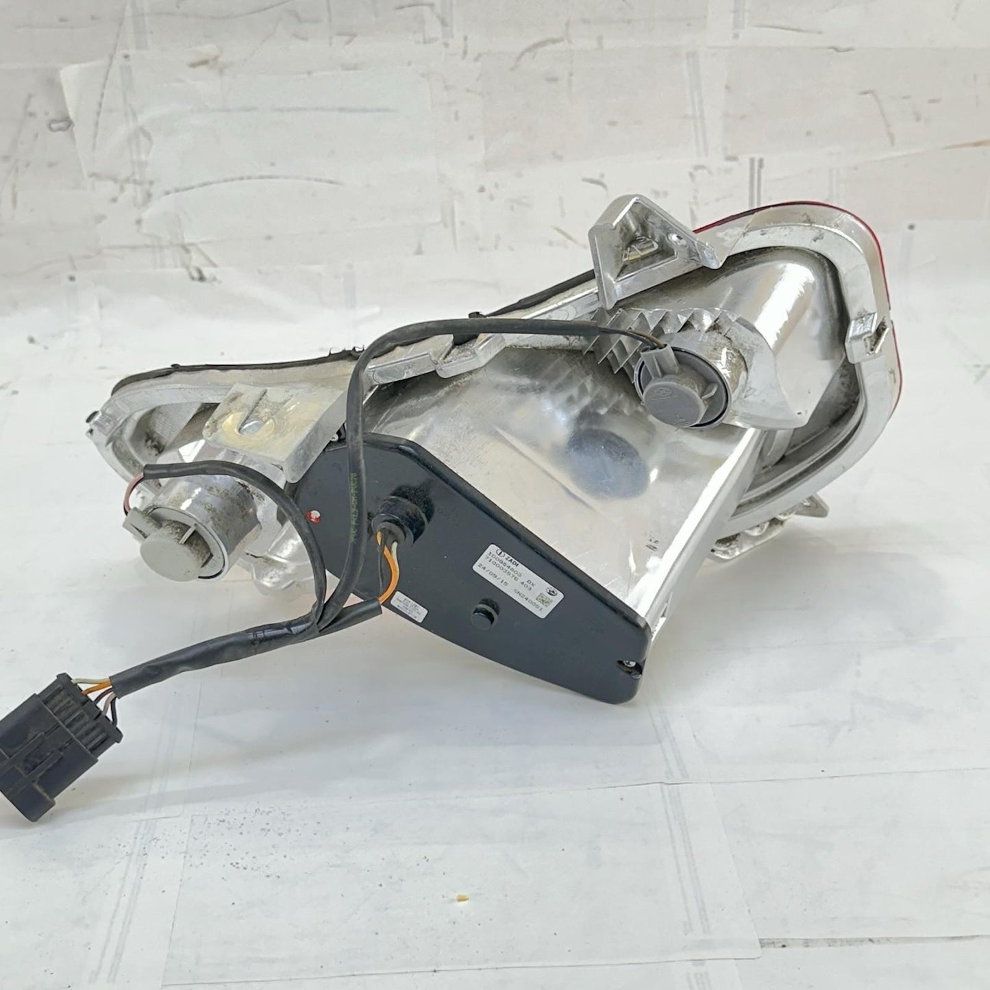 2016 CAN-AM SPYDER RT TAILLIGHTS REAR BRAKE LIGHTS LAMPS LEFT RIGHT SET STOCK