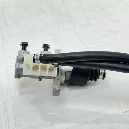 2016 CAN-AM SPYDER RT REAR BRAKE MASTER CYLINDER RESERVOIR BACK