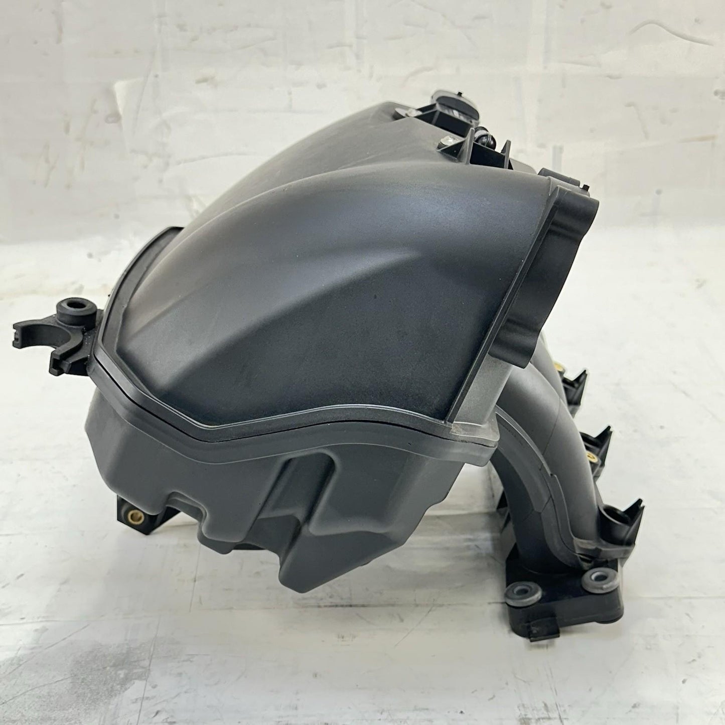2016 CAN-AM SPYDER RT AIRBOX INTAKE AIR CLEANER FILTER HOUSING BOX ASSY STOCK