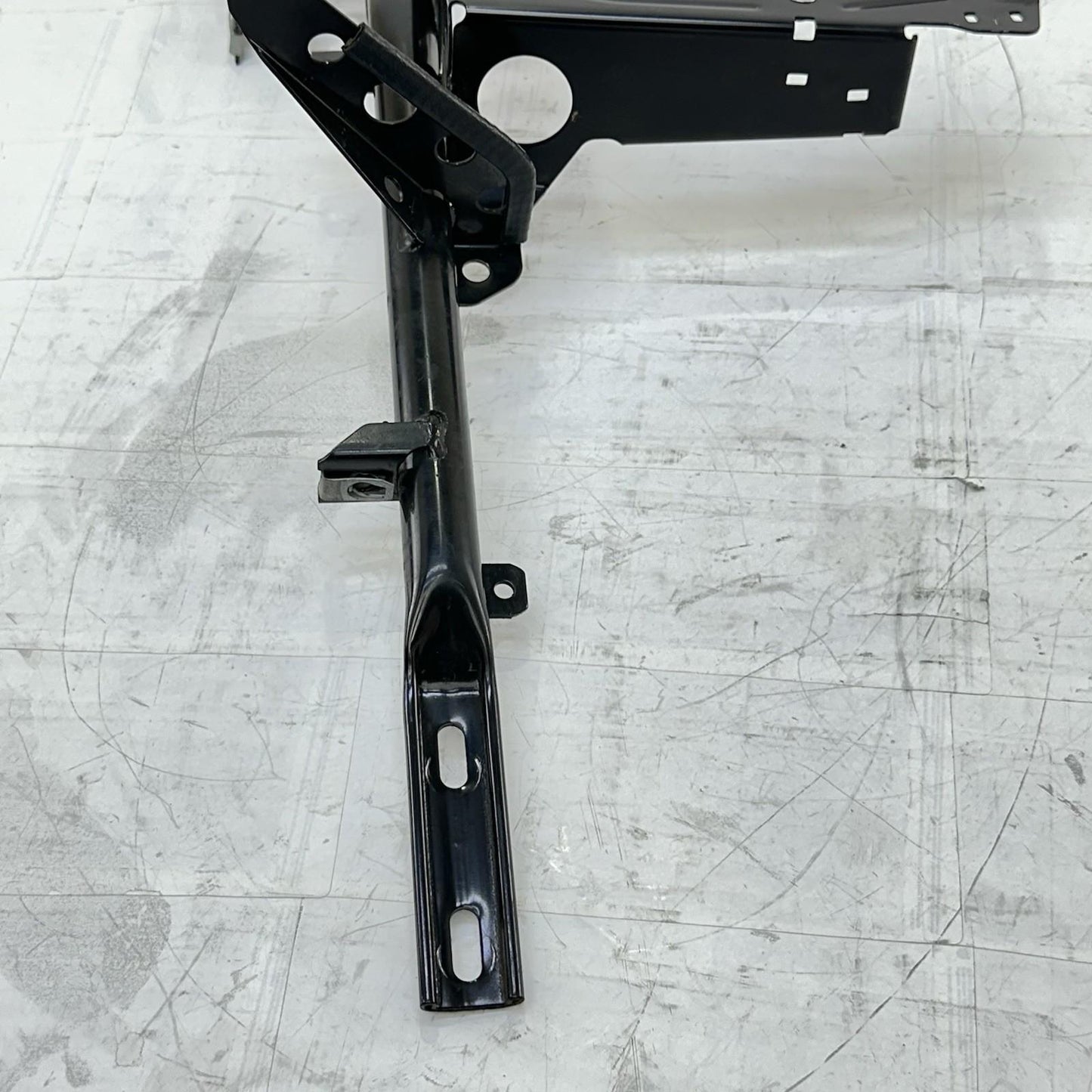 2016 CAN-AM SPYDER RT LEFT SIDE BRACKET FRAME SUPPORT ASSY BLACK STOCK