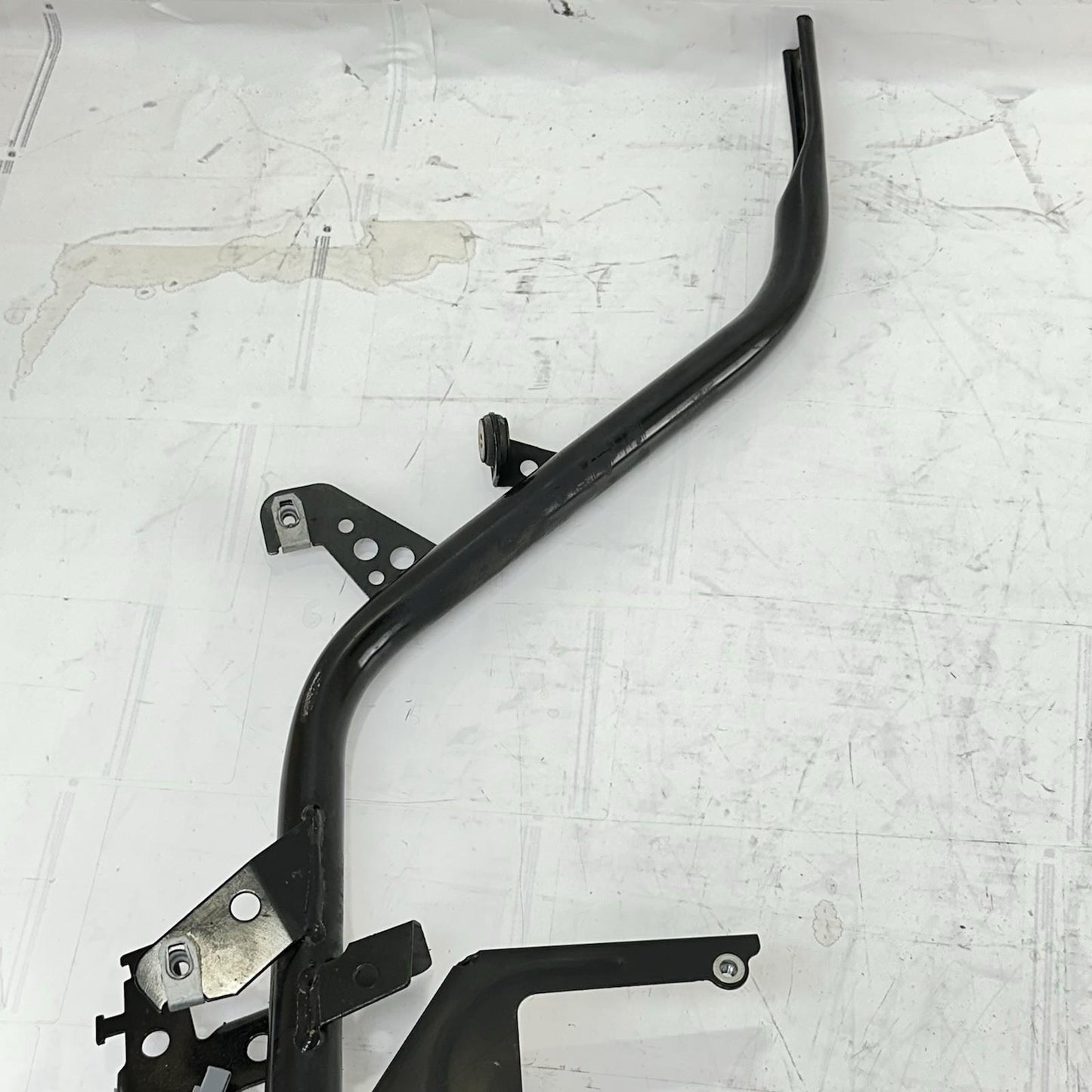 2016 CAN-AM SPYDER RT LEFT SIDE BRACKET FRAME SUPPORT ASSY BLACK STOCK