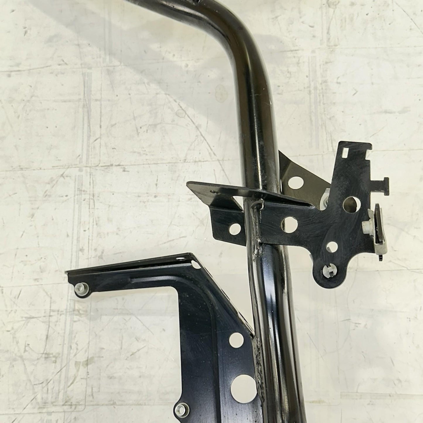 2016 CAN-AM SPYDER RT LEFT SIDE BRACKET FRAME SUPPORT ASSY BLACK STOCK