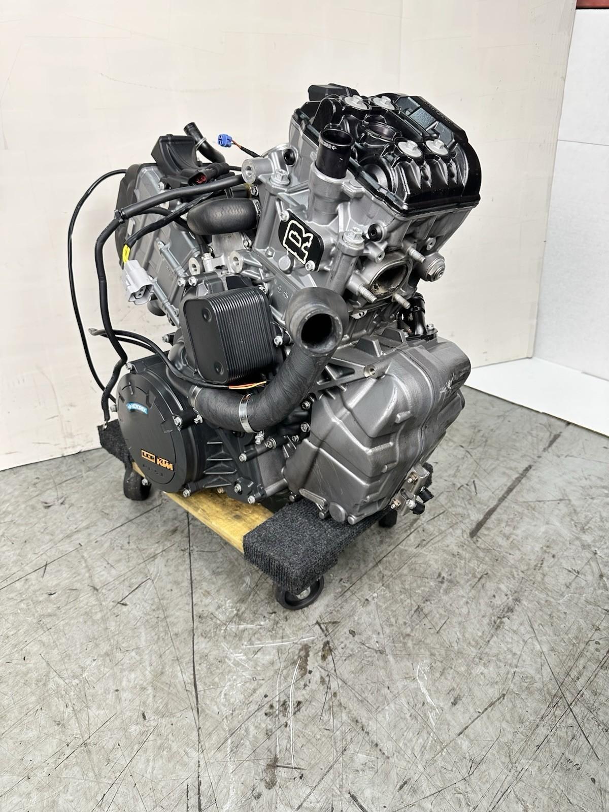 2017 - 2019 KTM 1290 SUPER DUKE GT ENGINE MOTOR COMPLETE TESTED GOOD COMPRESSION
