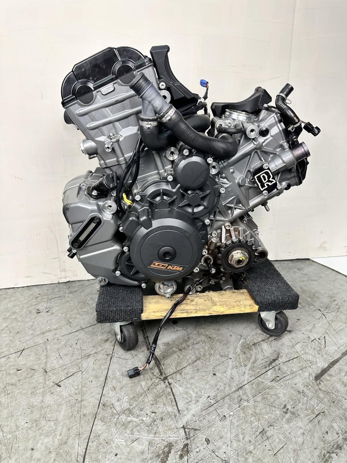 2017 - 2019 KTM 1290 SUPER DUKE GT ENGINE MOTOR COMPLETE TESTED GOOD COMPRESSION