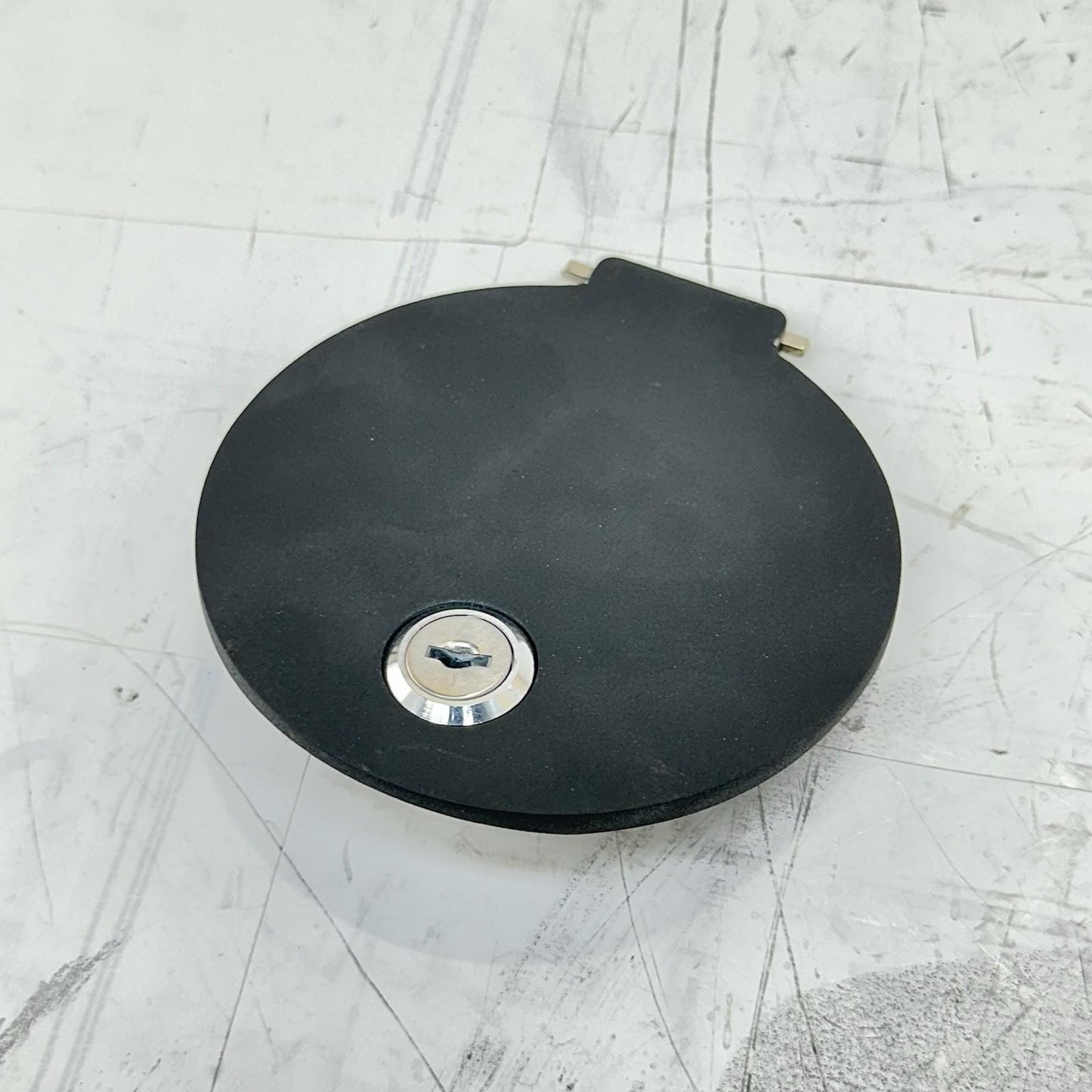 2016 CAN-AM SPYDER RT FUEL TANK LOCK KEY GAS CAP LID COVER GUARD BOLTS SET