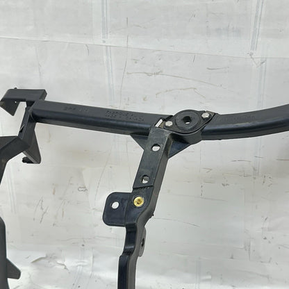 2016 CAN-AM SPYDER RT RIGHT SIDE FAIRING STAY FRONT COWL BRACKET HOLDER MOUNT