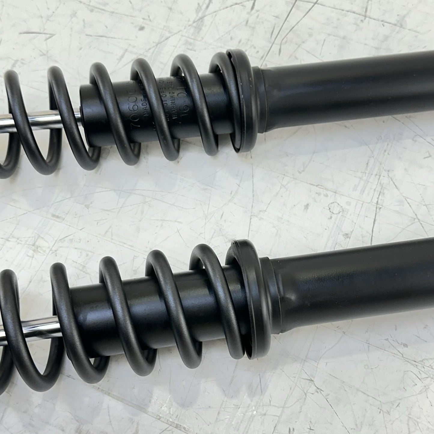 2016 CAN-AM SPYDER RT FRONT SHOCKS SUSPENSION ABSORBERS LEFT RIGHT SET STOCK