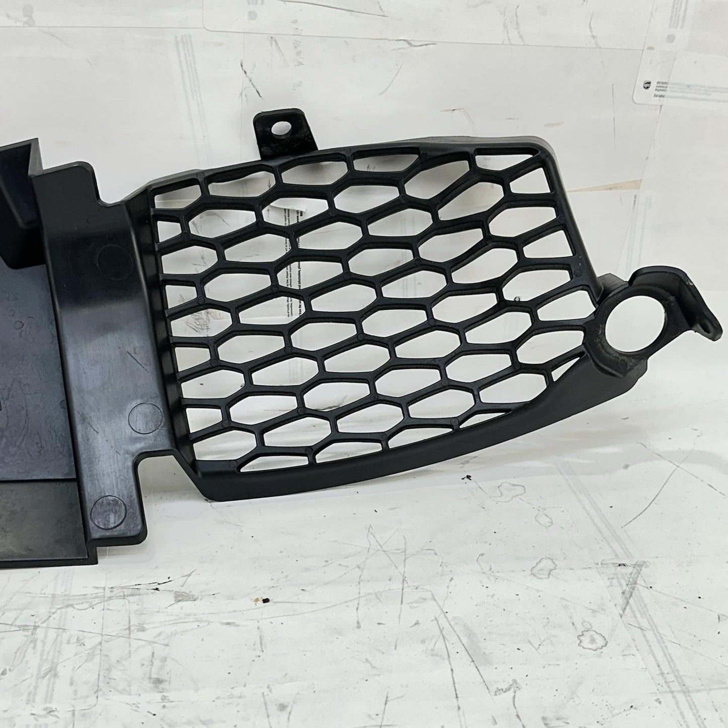 2016 CAN-AM SPYDER RT LEFT RIGHT SIDE GRILLE COVERS GUARDS PLASTICS SET PAIR