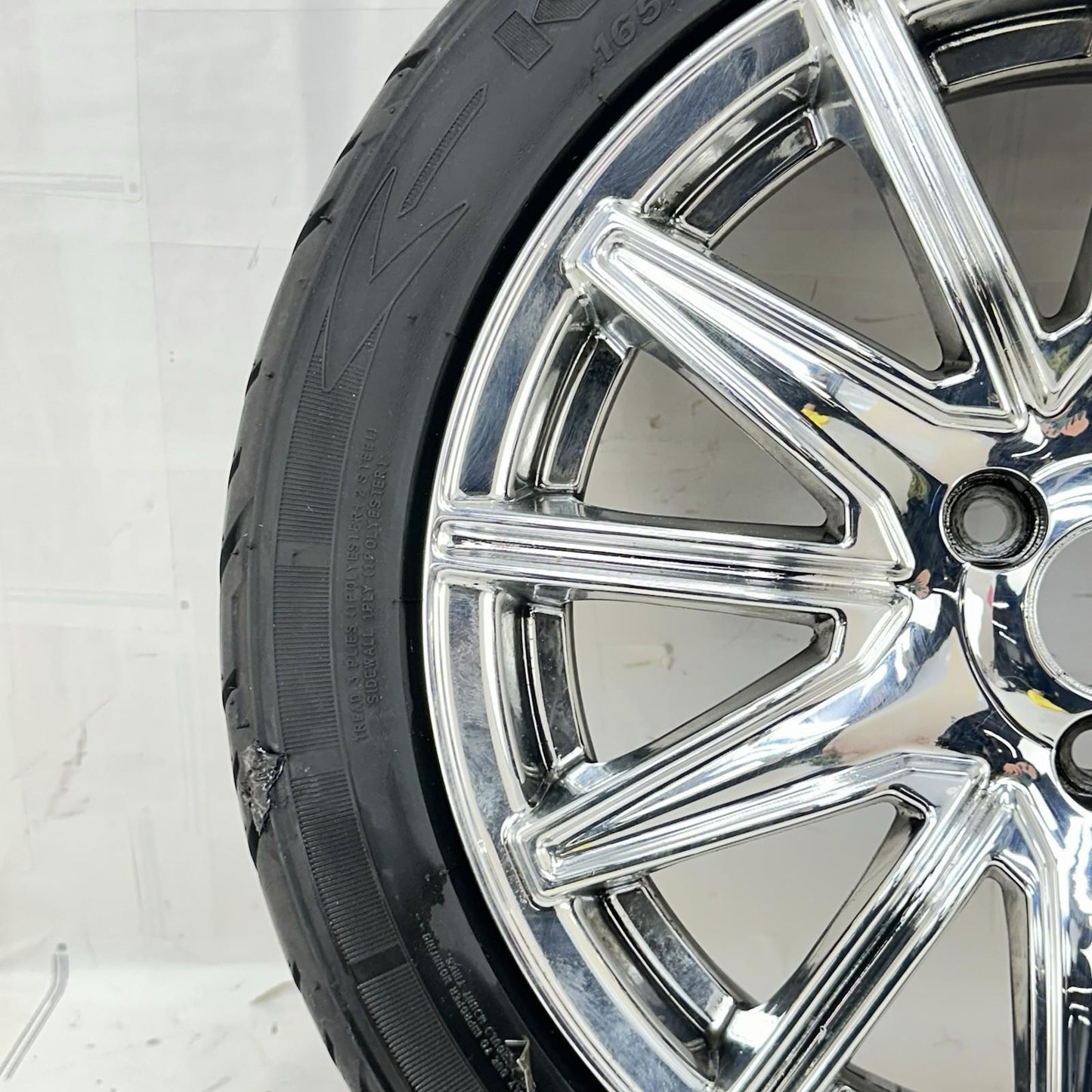 2016 CAN-AM SPYDER RT FRONT WHEEL RIM TIRE RUBBER SILVER CHROME STOCK