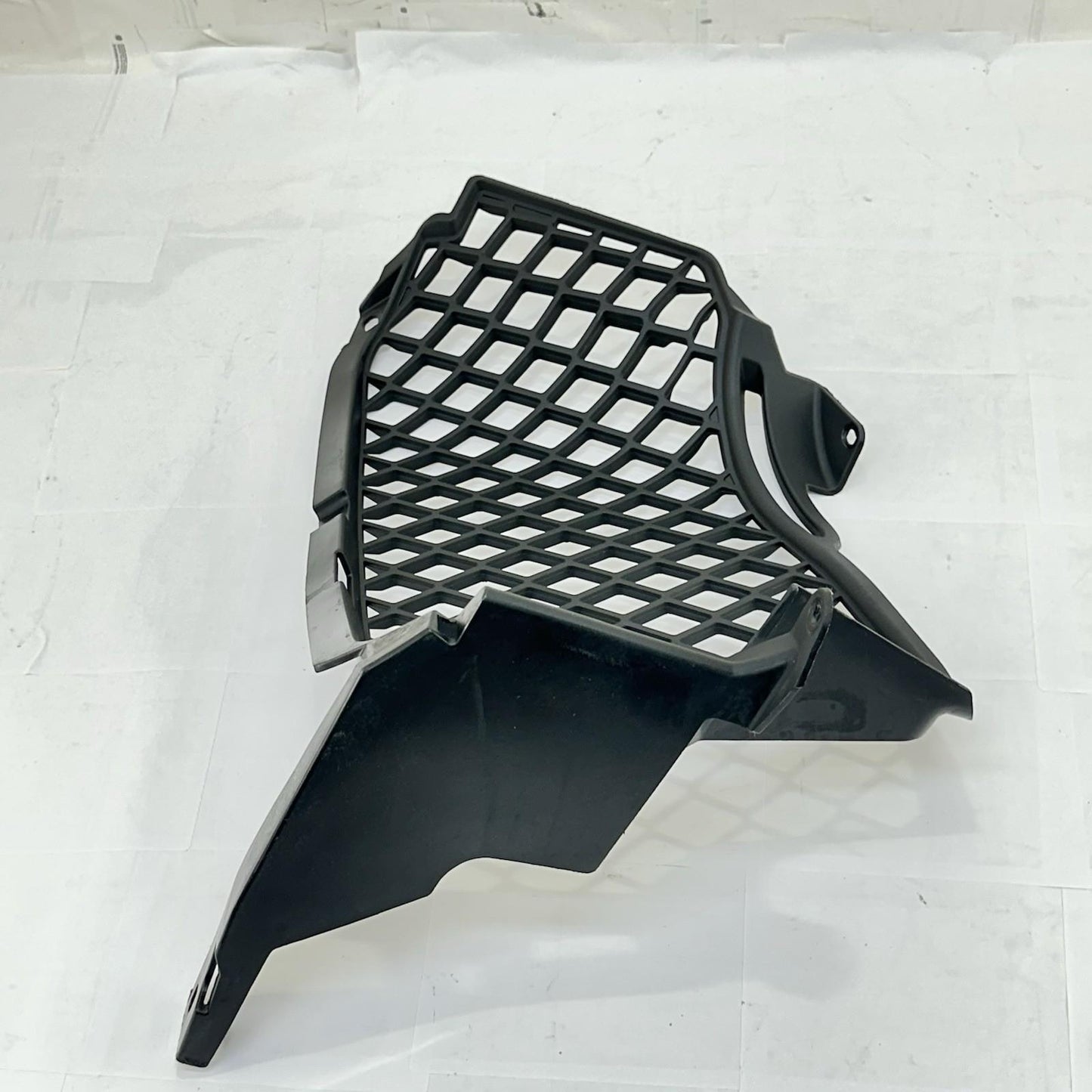 2016 CAN-AM SPYDER RT RADIATOR GUARDS MOULDING COVERS LEFT RIGHT SET PAIR BLACK