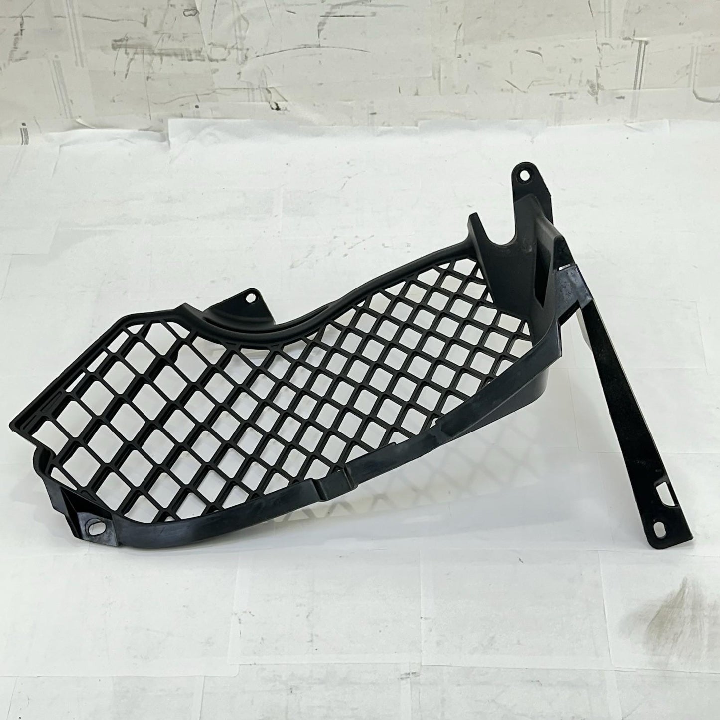 2016 CAN-AM SPYDER RT RADIATOR GUARDS MOULDING COVERS LEFT RIGHT SET PAIR BLACK