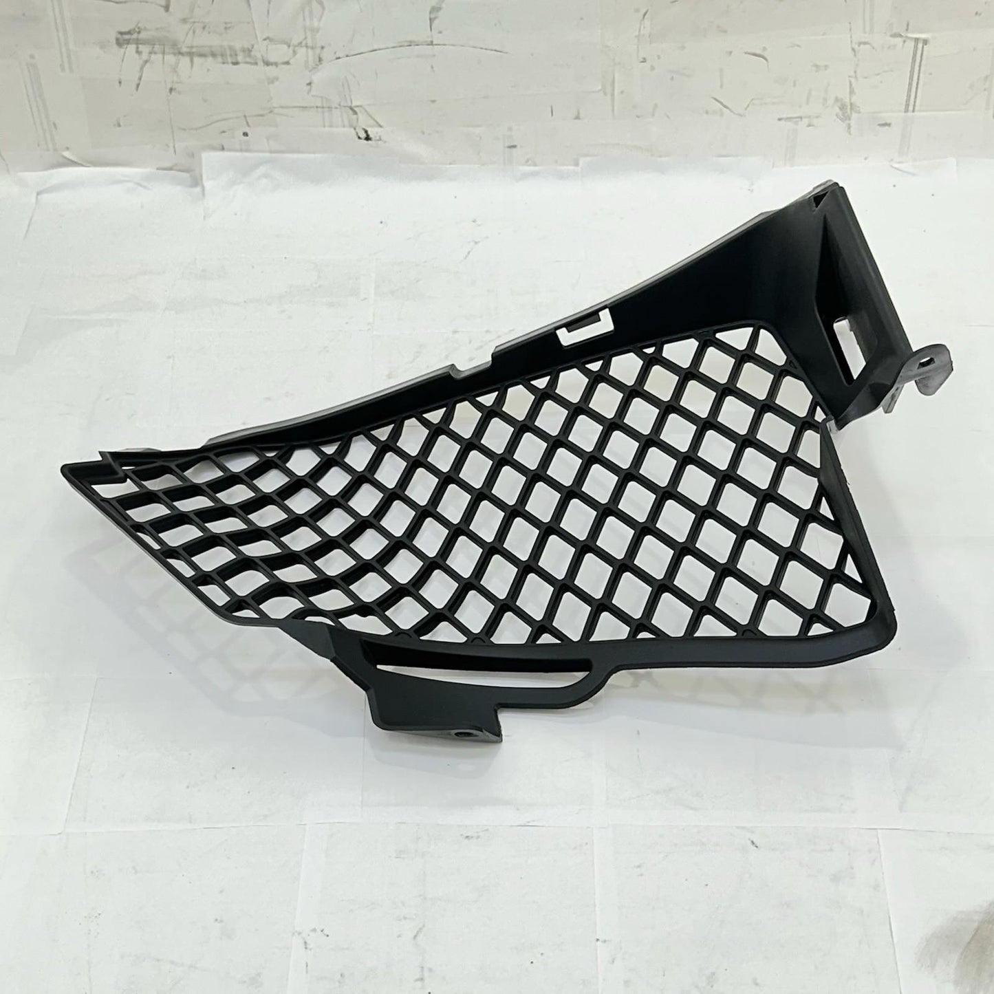 2016 CAN-AM SPYDER RT RADIATOR GUARDS MOULDING COVERS LEFT RIGHT SET PAIR BLACK