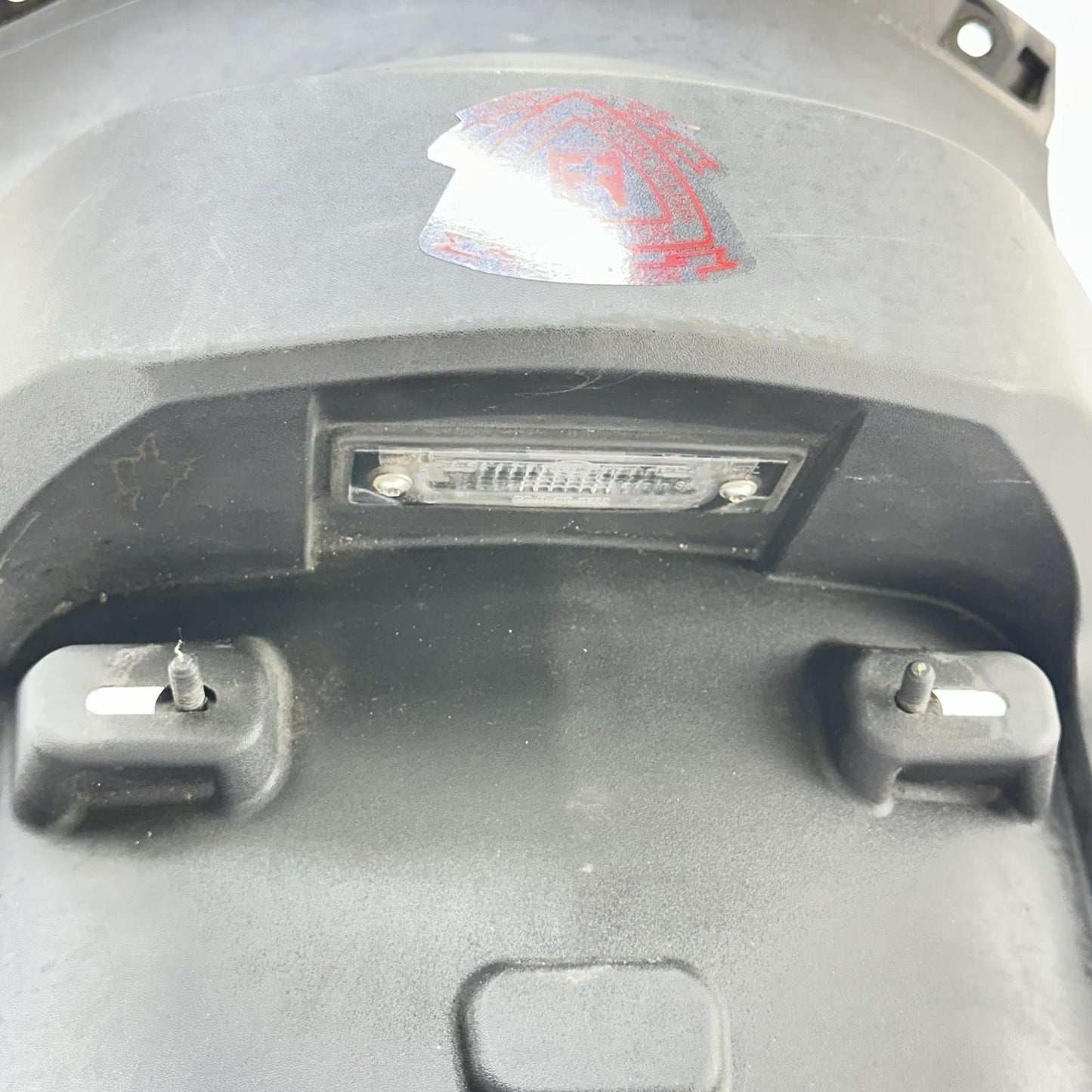 2016 CAN-AM SPYDER RT REAR FENDER TAIL FAIRING COWL PLATE HOLDER PLASTIC BLACK