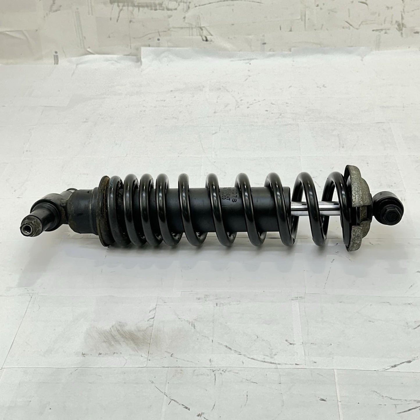 2016 CAN-AM SPYDER RT REAR SHOCK BACK SUSPENSION ABSORBOR BLACK STOCK